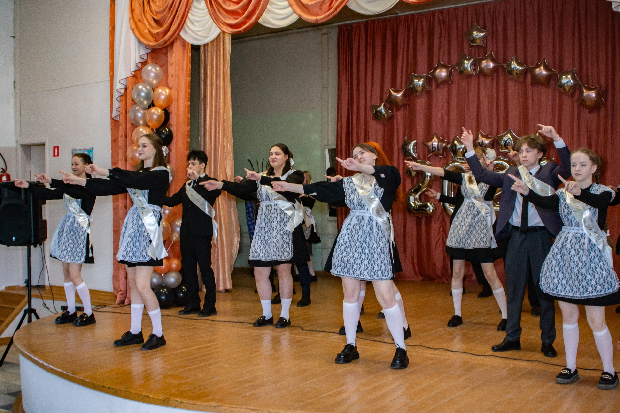 Последний звонок. Разноплановый фотограф в Москве