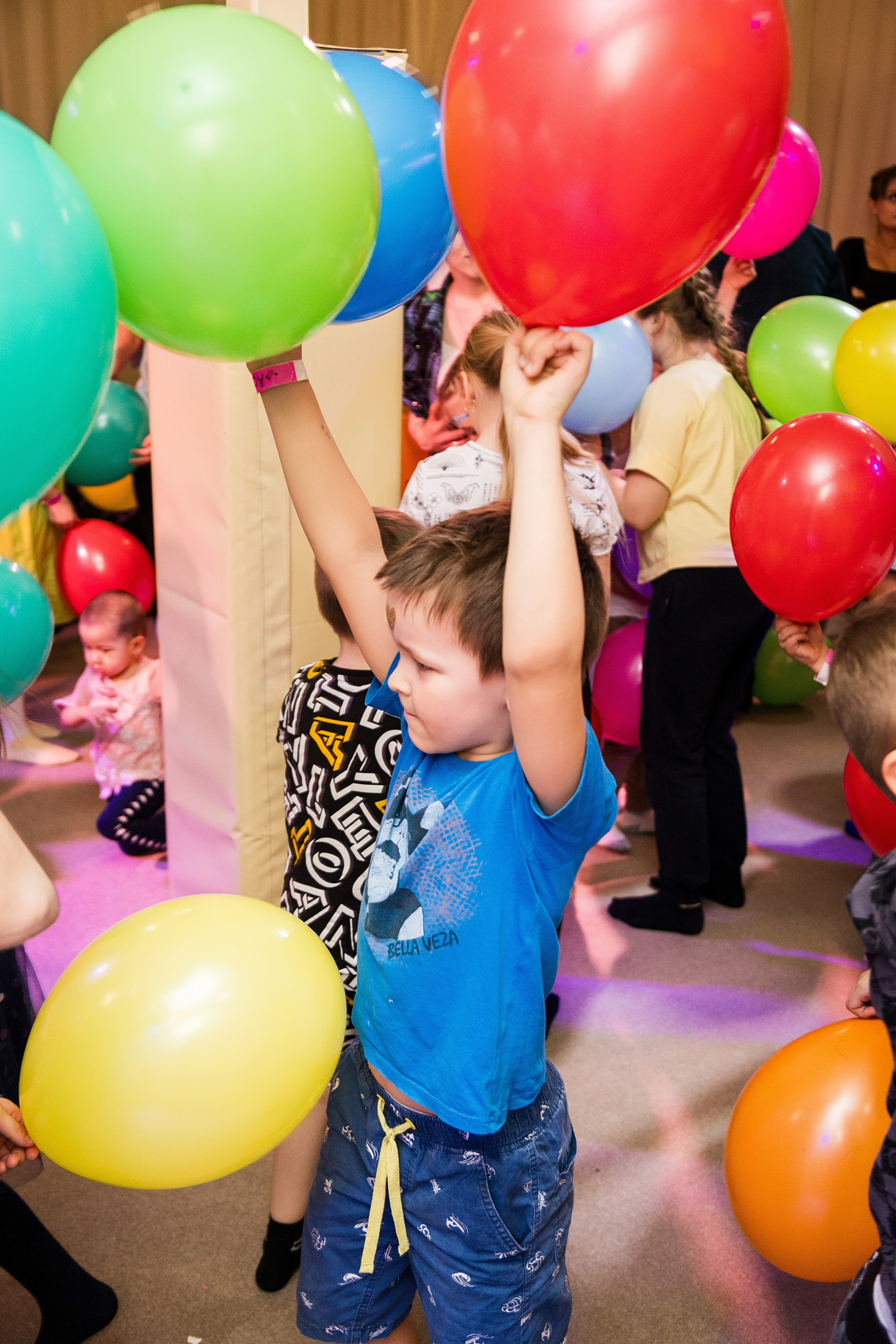 День рождения Арлекина. Детский фотограф видеограф в Хабаровске Михаил Орлов