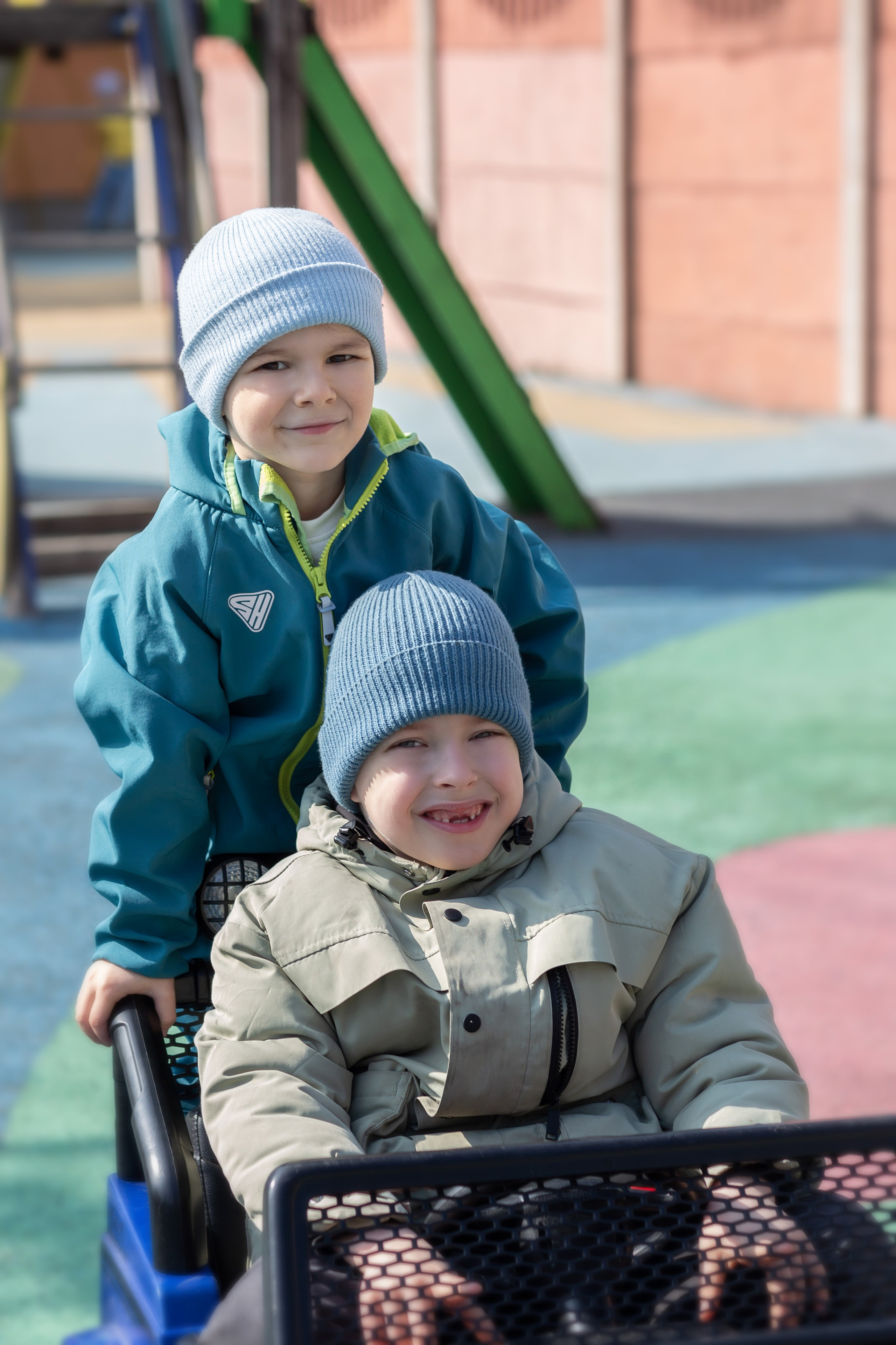 Выпускной фотоальбом 2025. Семейный фотограф в Санкт-Петербурге