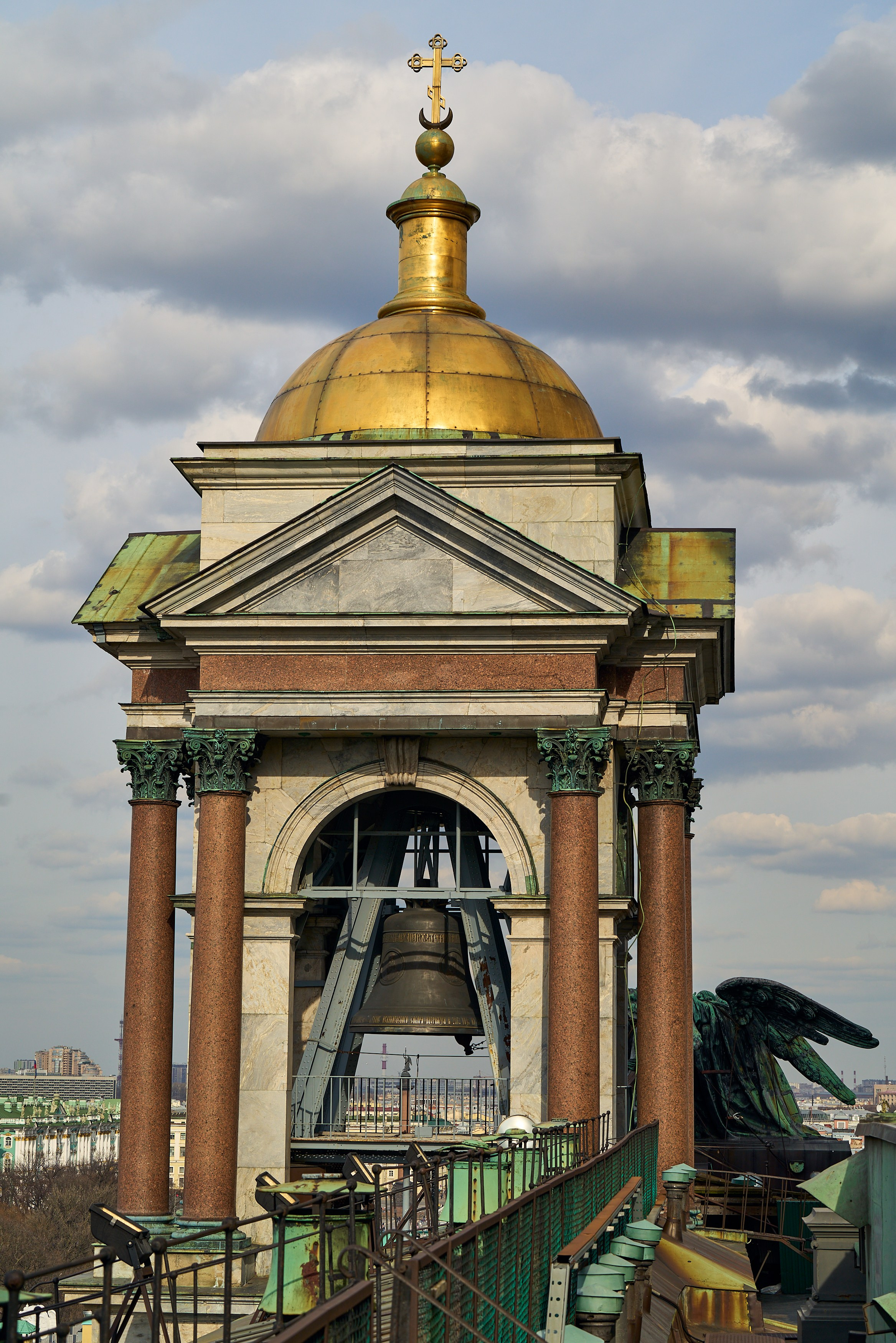 Колоннада Исаакиевского собора