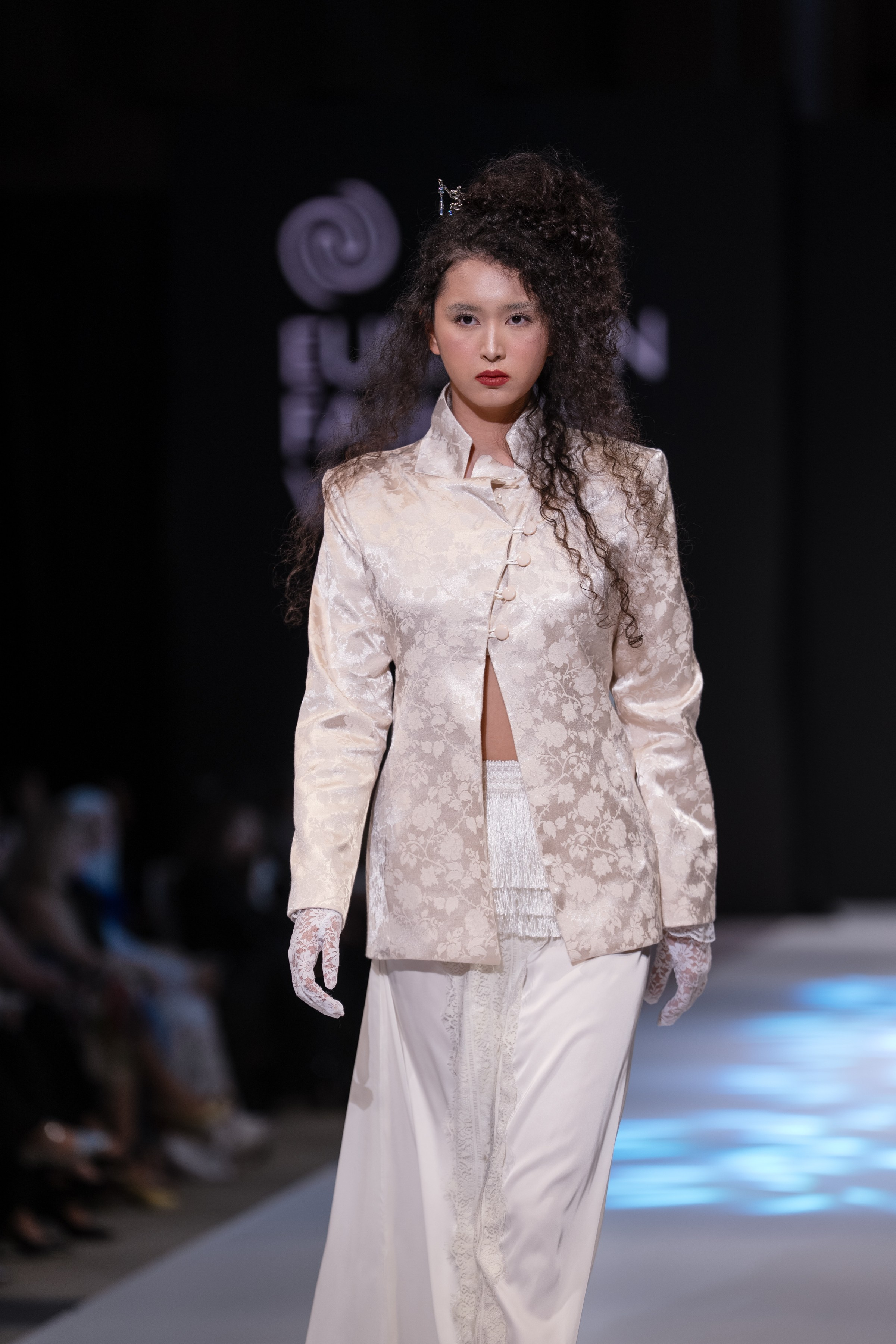 EURASIAN FASHION WEEK Eren. Сайт Алматинского НЮ АРТ, будуар и фэшн фотографа Дениса Карпенко