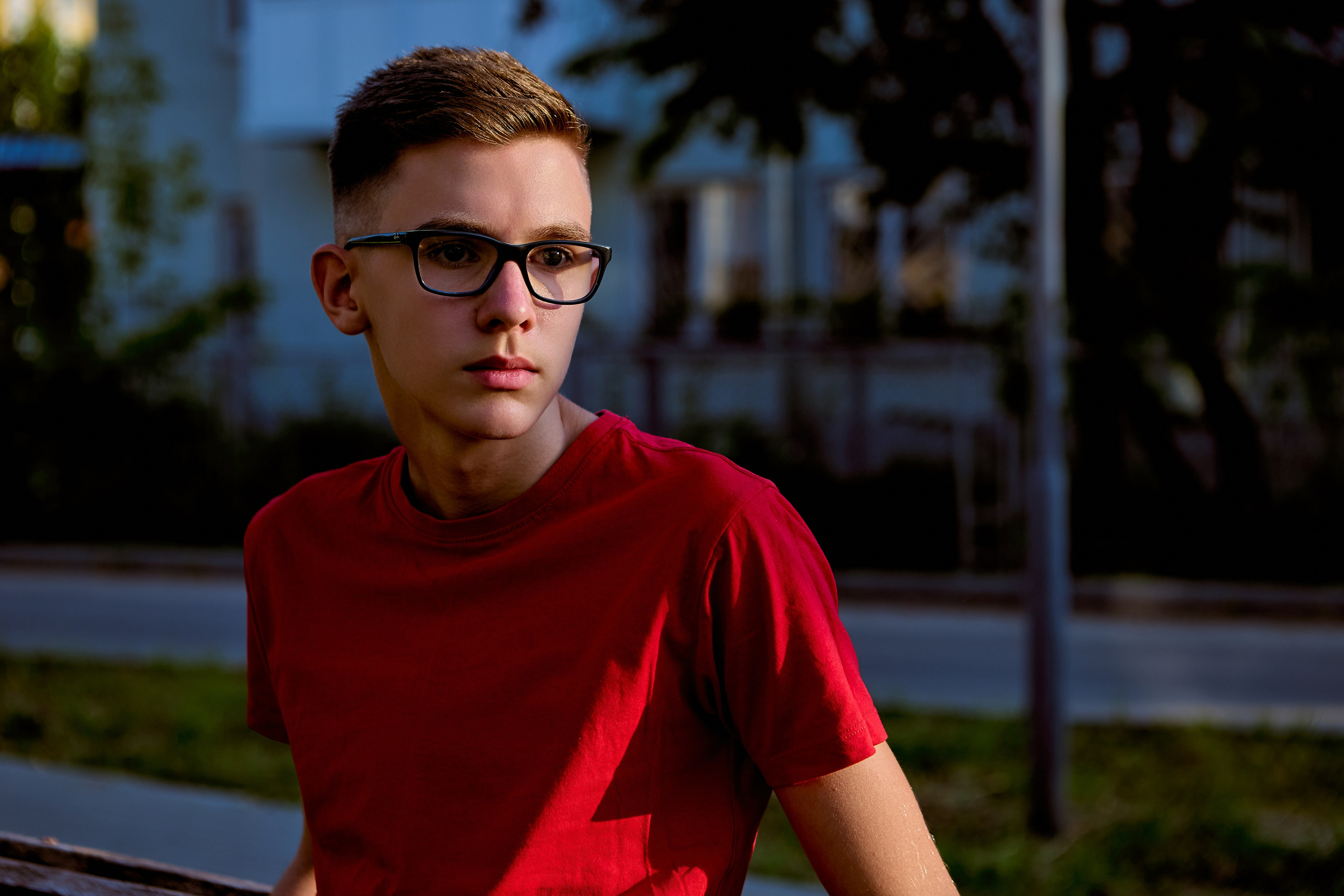 Портрет на закате в городе Дзержинск Православный портретный и детский фотограф Николай Голованов