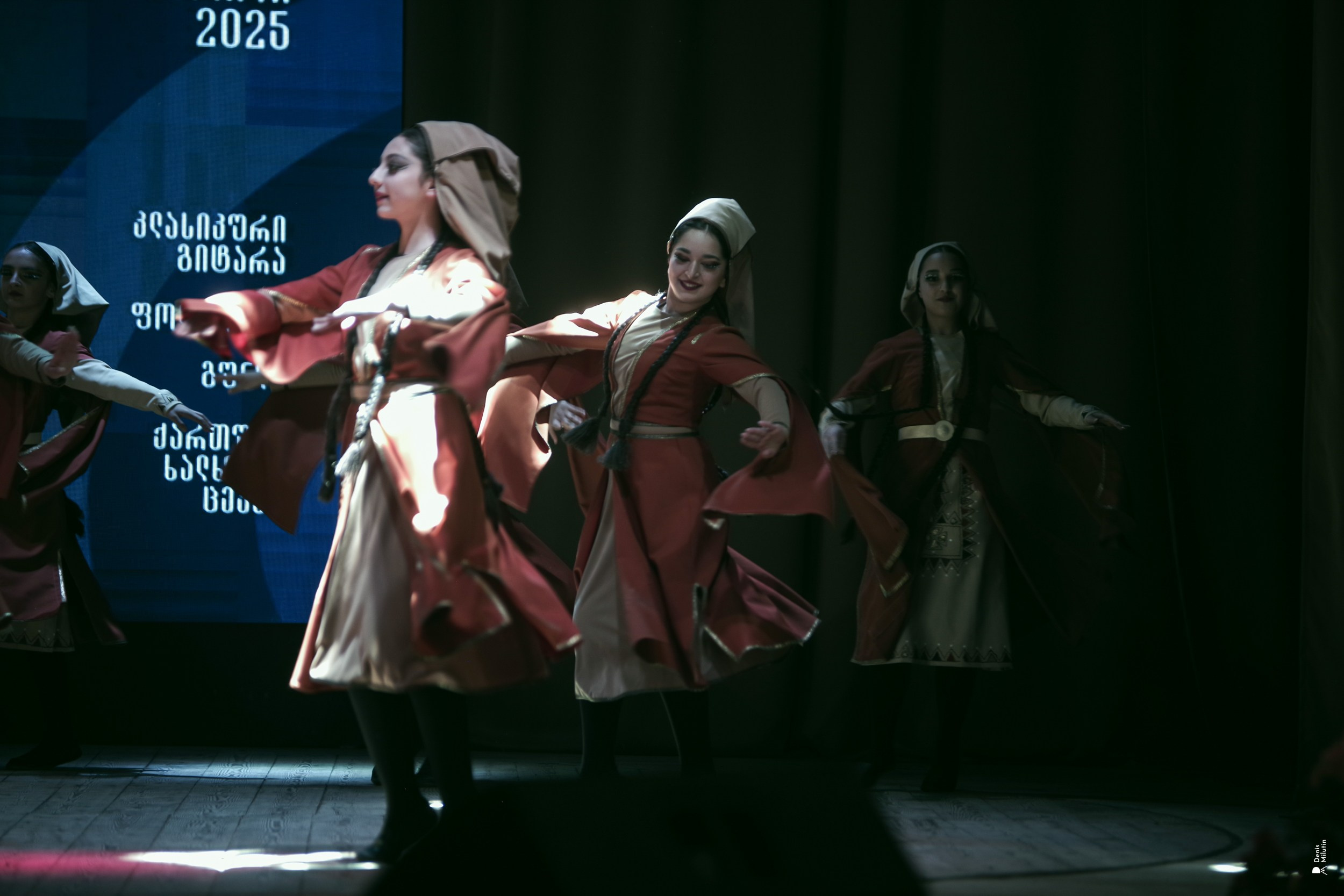 Танцы в Хоби. Портретный фотограф Денис Милютин