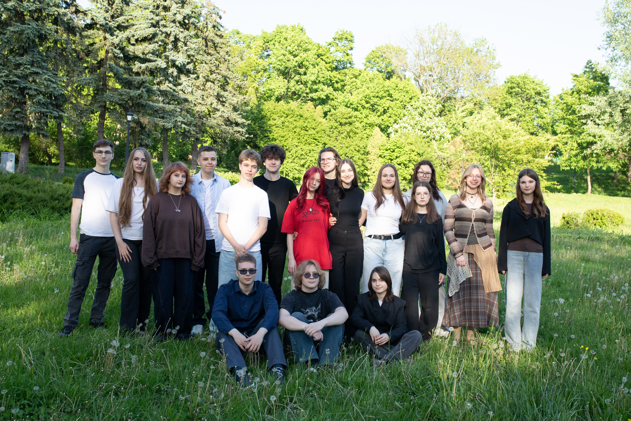 19/05/26 Лошицкий. Выпускные альбомы Cardsi