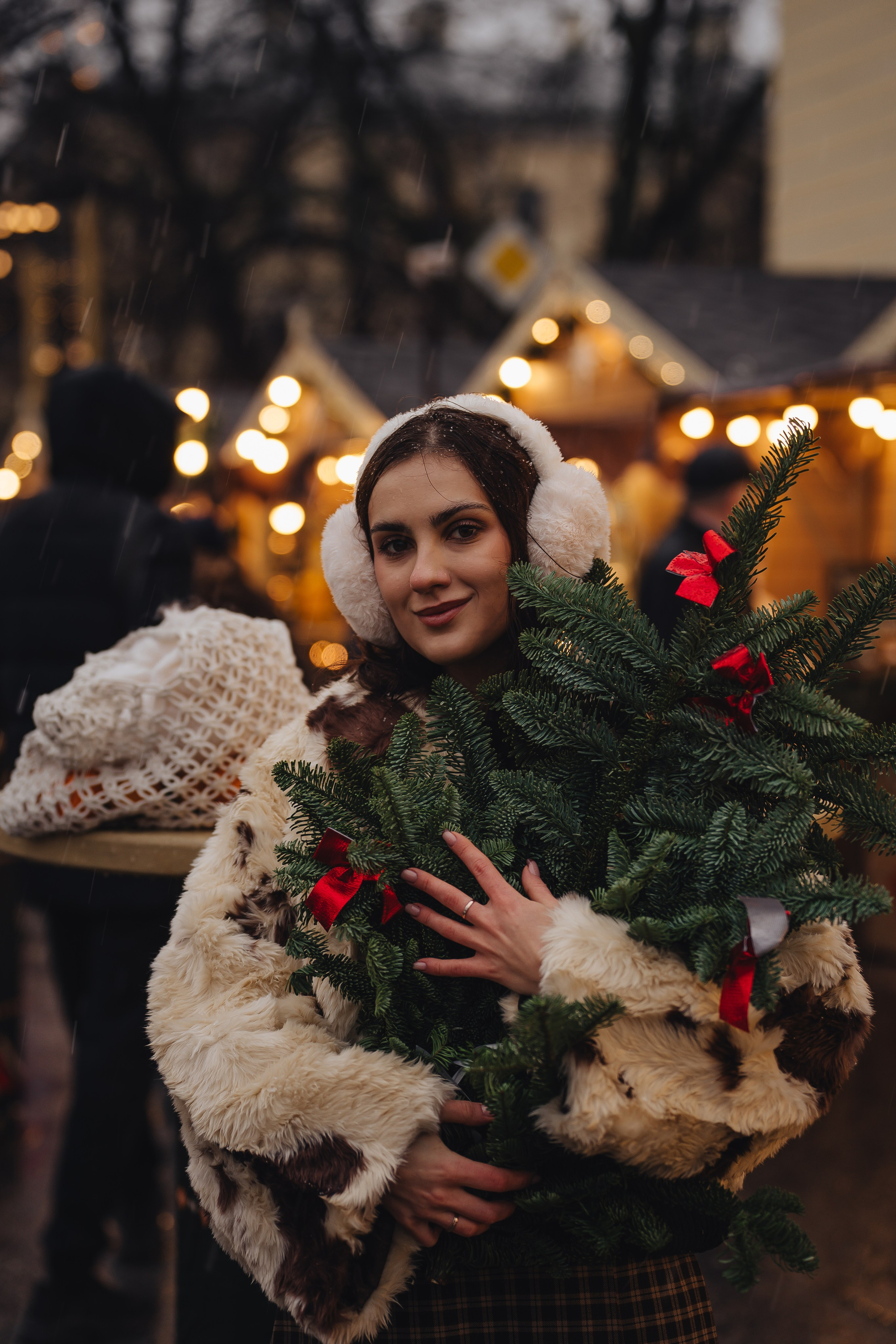 ПРОГУЛКА НА МАНЕЖНОЙ ПЛОЩАДИ ДЛЯ ДЕВУШКИ ПЕРЕД НОВЫМ ГОДОМ (НОВОГОДНЯЯ ФОТОСЕССИИЯ НА МАНЕЖНОЙ ПЛОЩАДИ). Профессиональный фотограф, Санкт-Петербург — Виктория Богомолова