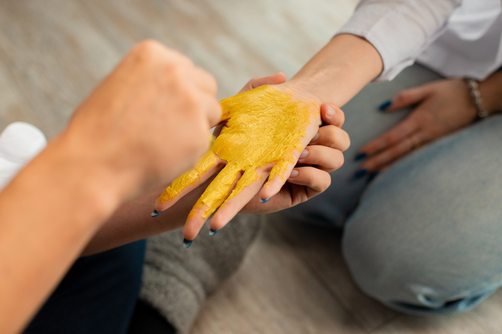 Юлия и Андрей. Идея с красками. Фотограф Белгород