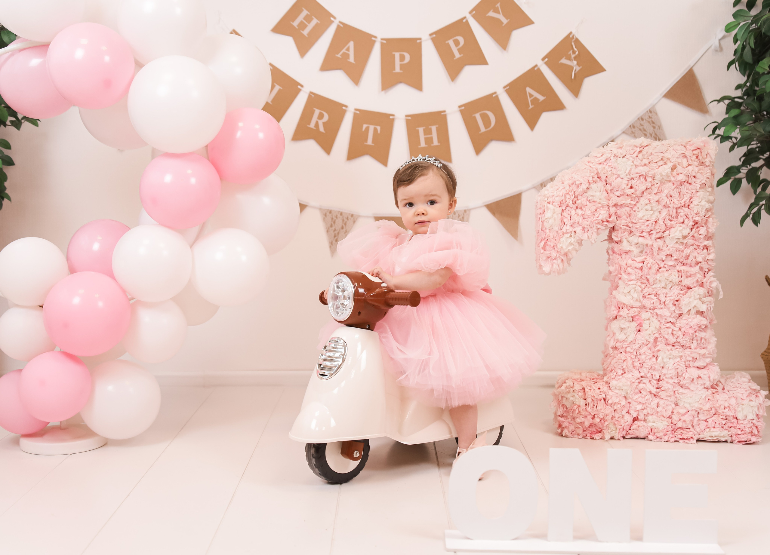 1й Годик Евы. Детский и Семейный фотограф в Санкт-Петербурге. Детская Фотостудия «FAMILY STORY»