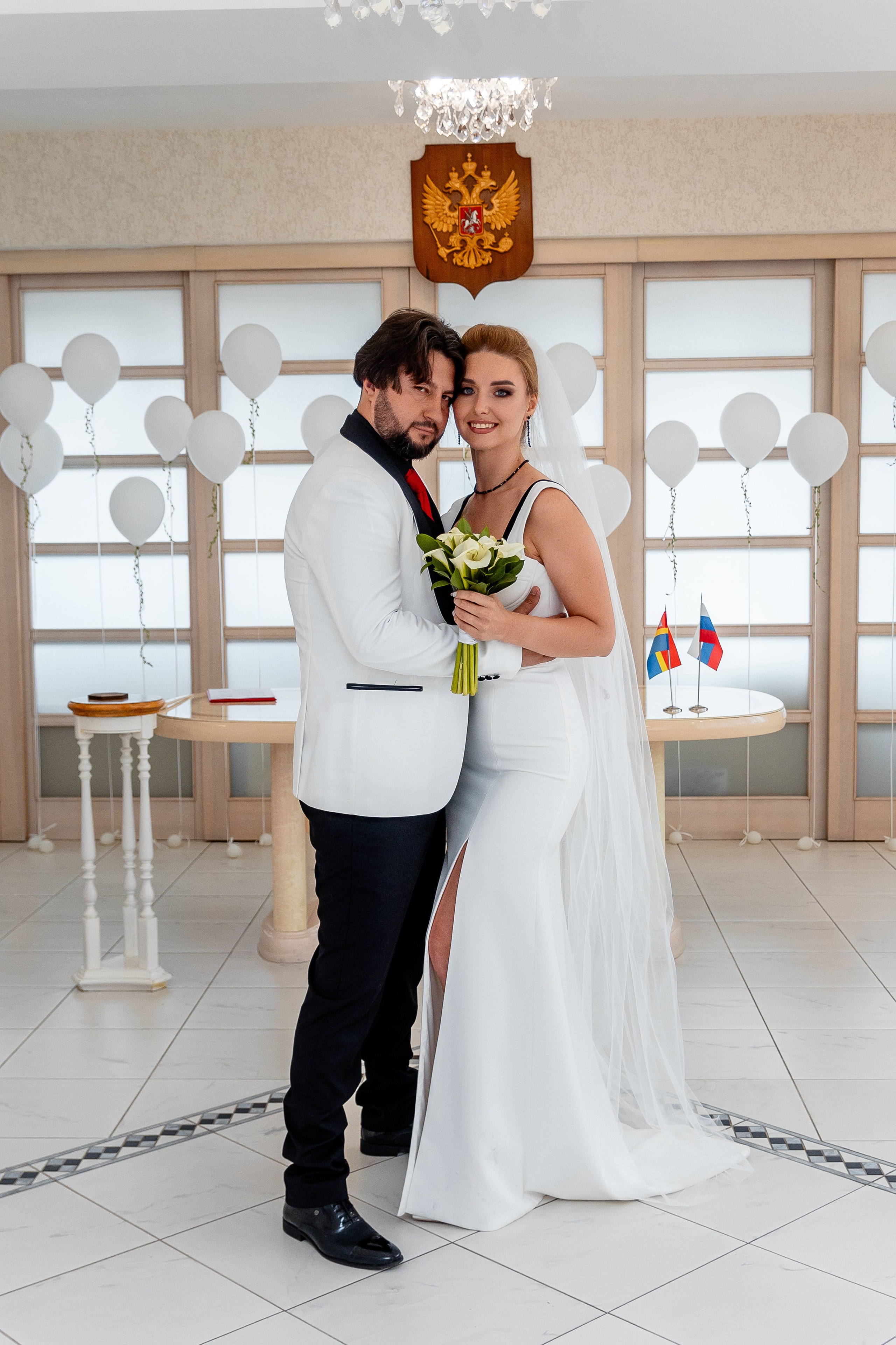 Евгений Саранцев, президент мотоклуба «Garage 13 MCC» и прекрасная Ирина. Фотограф Елена Медок Калининград