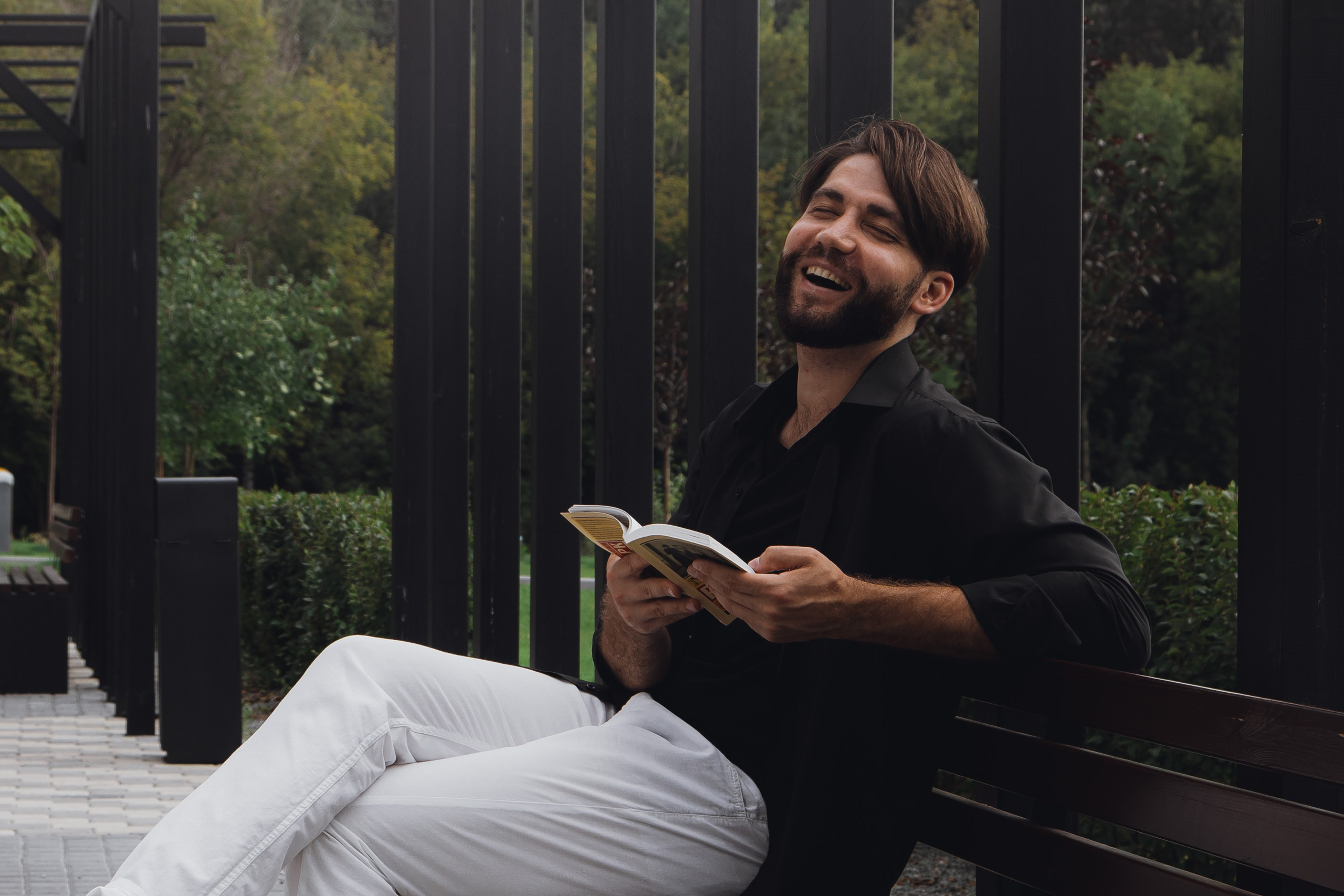 Мужская прогулочная фотосессия в Екатеринбурге. Свадебный, семейный фотограф, контент съёмка. Екатеринбург. Елена Граф