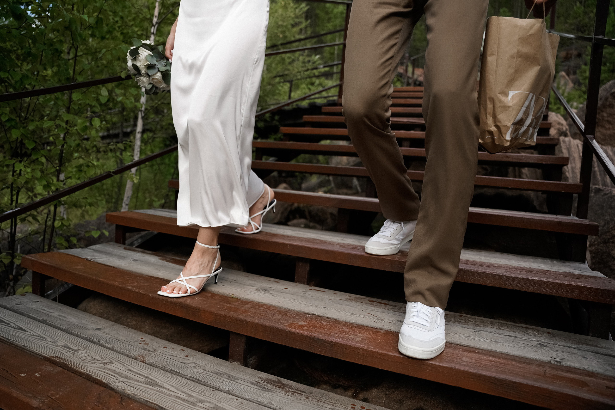 Дело было в полдень. VISUAL ARTIST · KRONGAUZ ANASTASIA