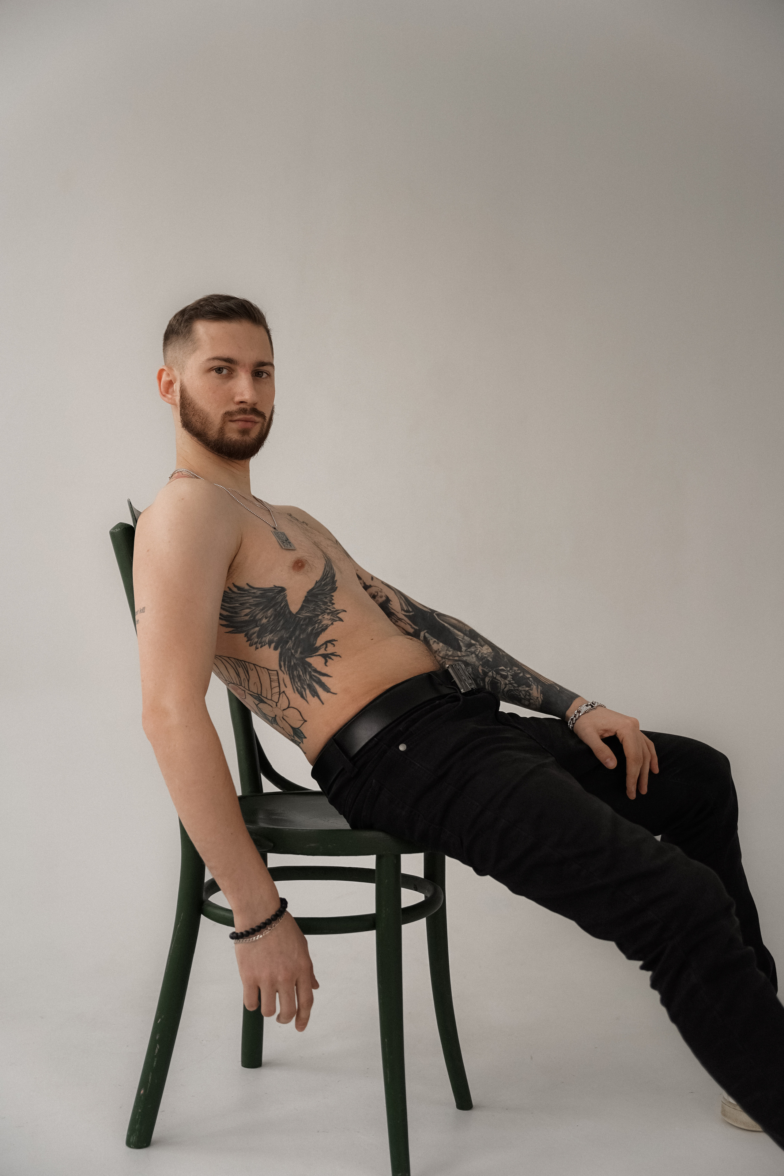 Тату-салон. VISUAL ARTIST · KRONGAUZ ANASTASIA