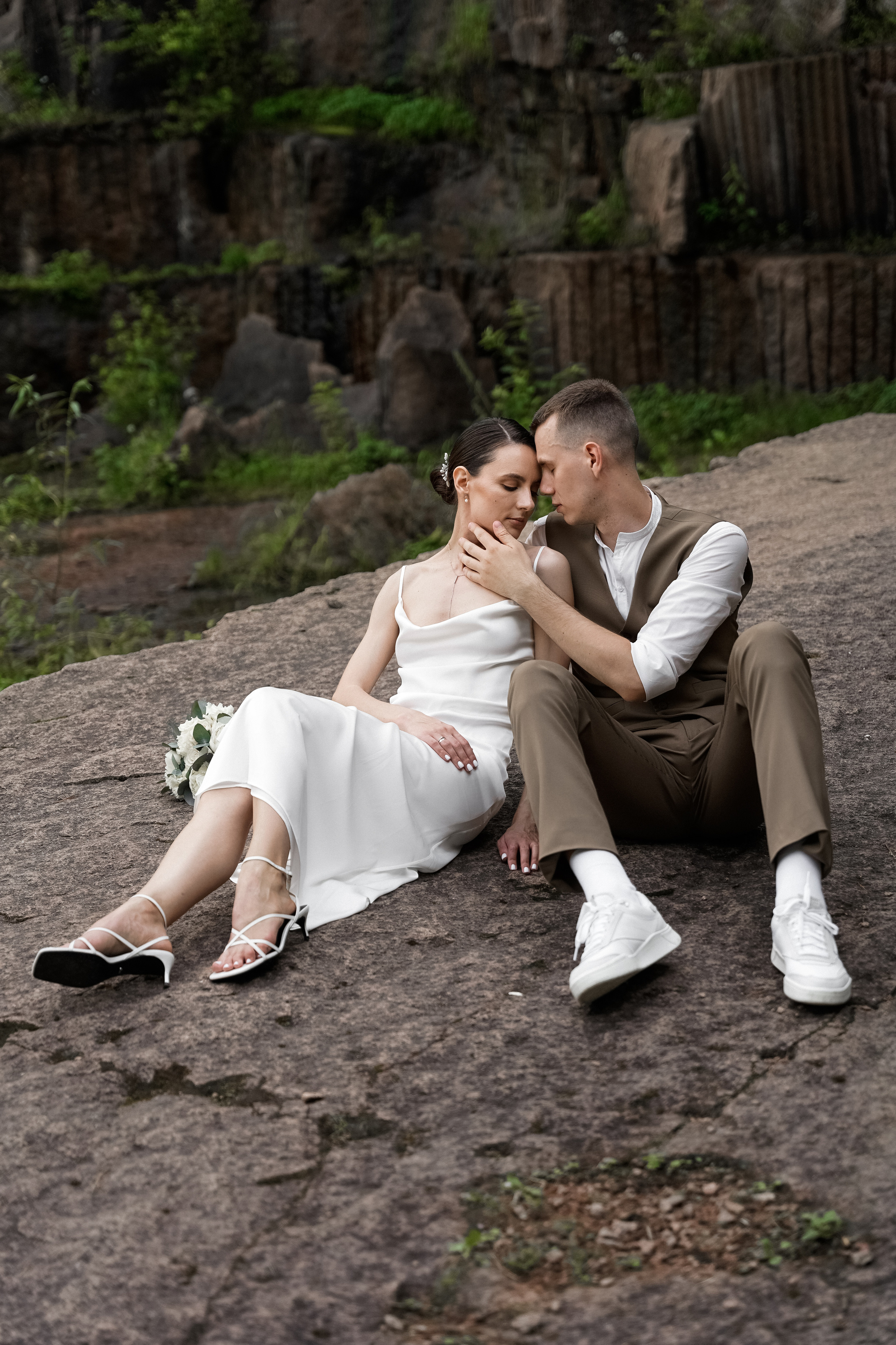 Дело было в полдень. VISUAL ARTIST · KRONGAUZ ANASTASIA