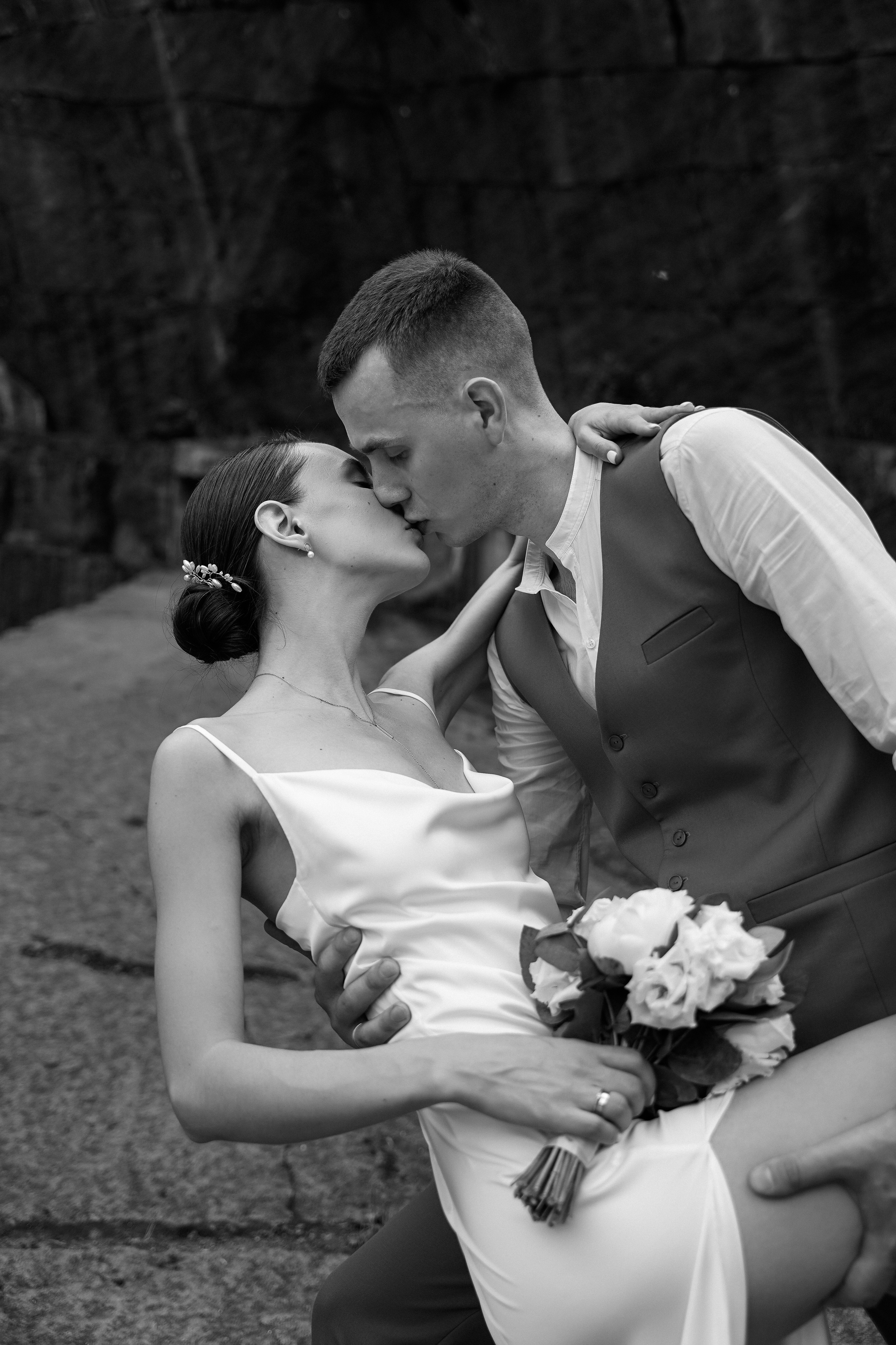 Дело было в полдень. VISUAL ARTIST · KRONGAUZ ANASTASIA