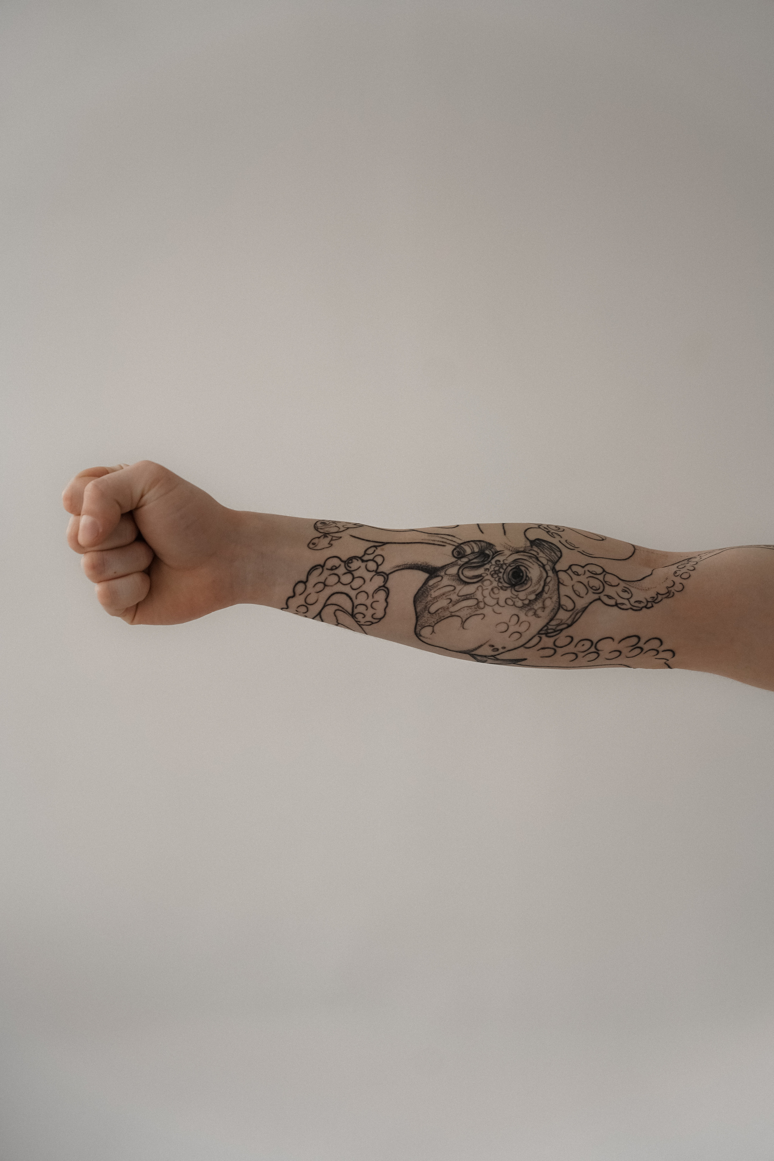 Тату-салон. VISUAL ARTIST · KRONGAUZ ANASTASIA