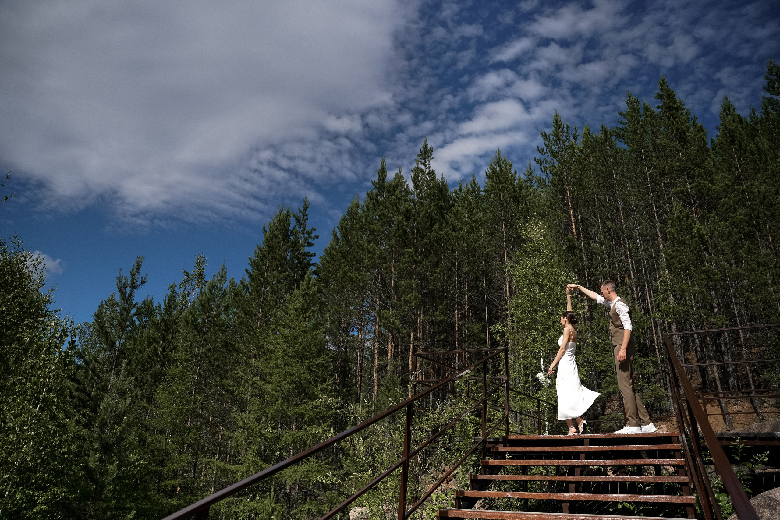 Дело было в полдень. VISUAL ARTIST · KRONGAUZ ANASTASIA