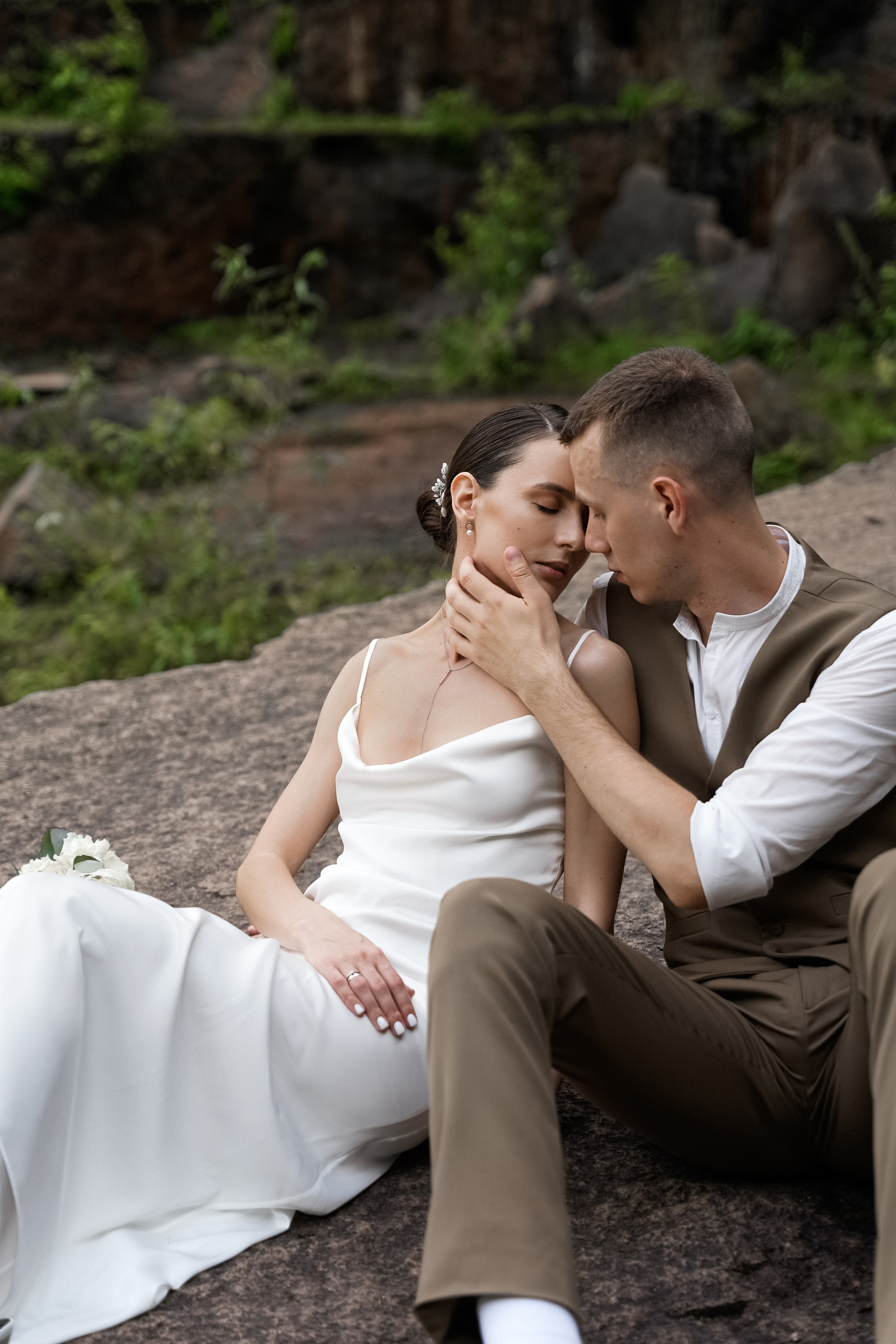 Дело было в полдень. VISUAL ARTIST · KRONGAUZ ANASTASIA