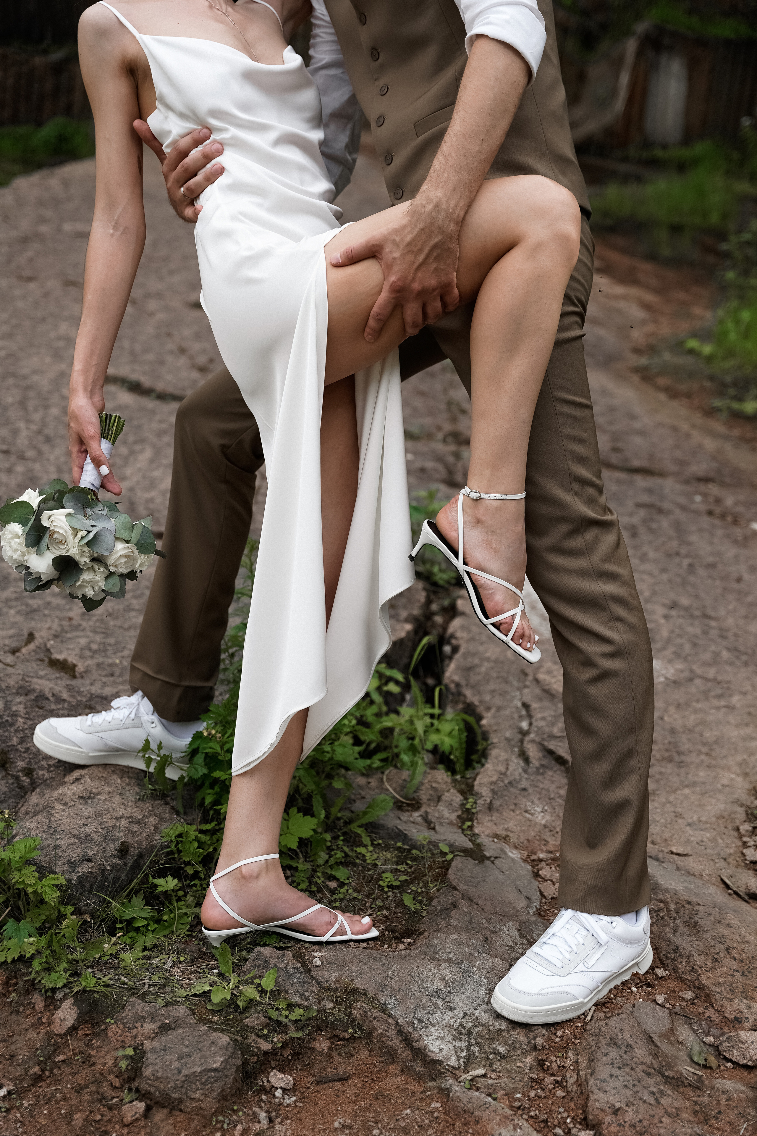 Дело было в полдень. VISUAL ARTIST · KRONGAUZ ANASTASIA