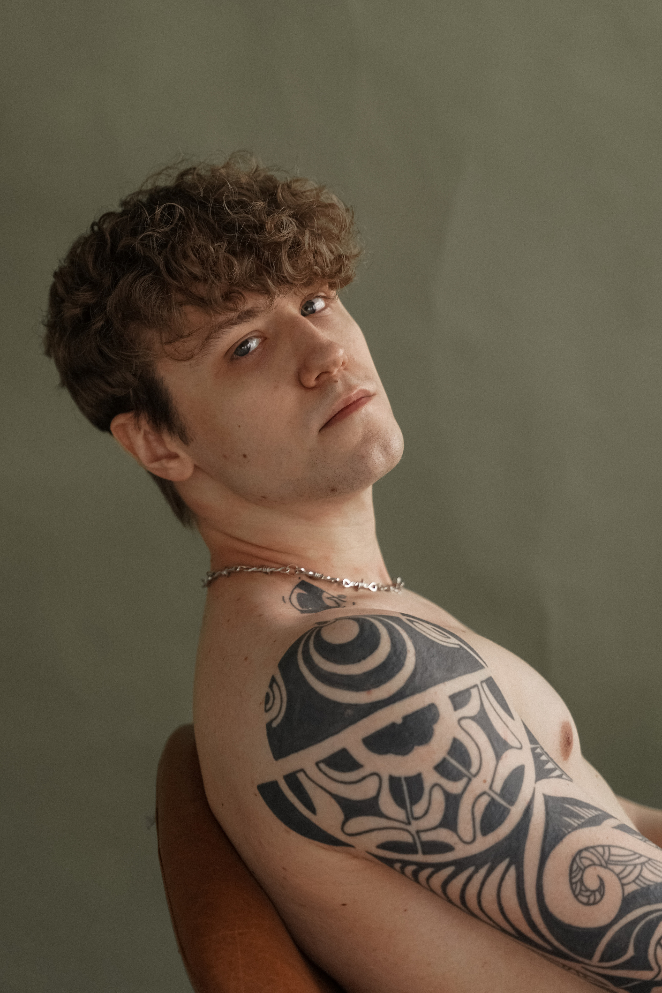 Тату-салон. VISUAL ARTIST · KRONGAUZ ANASTASIA