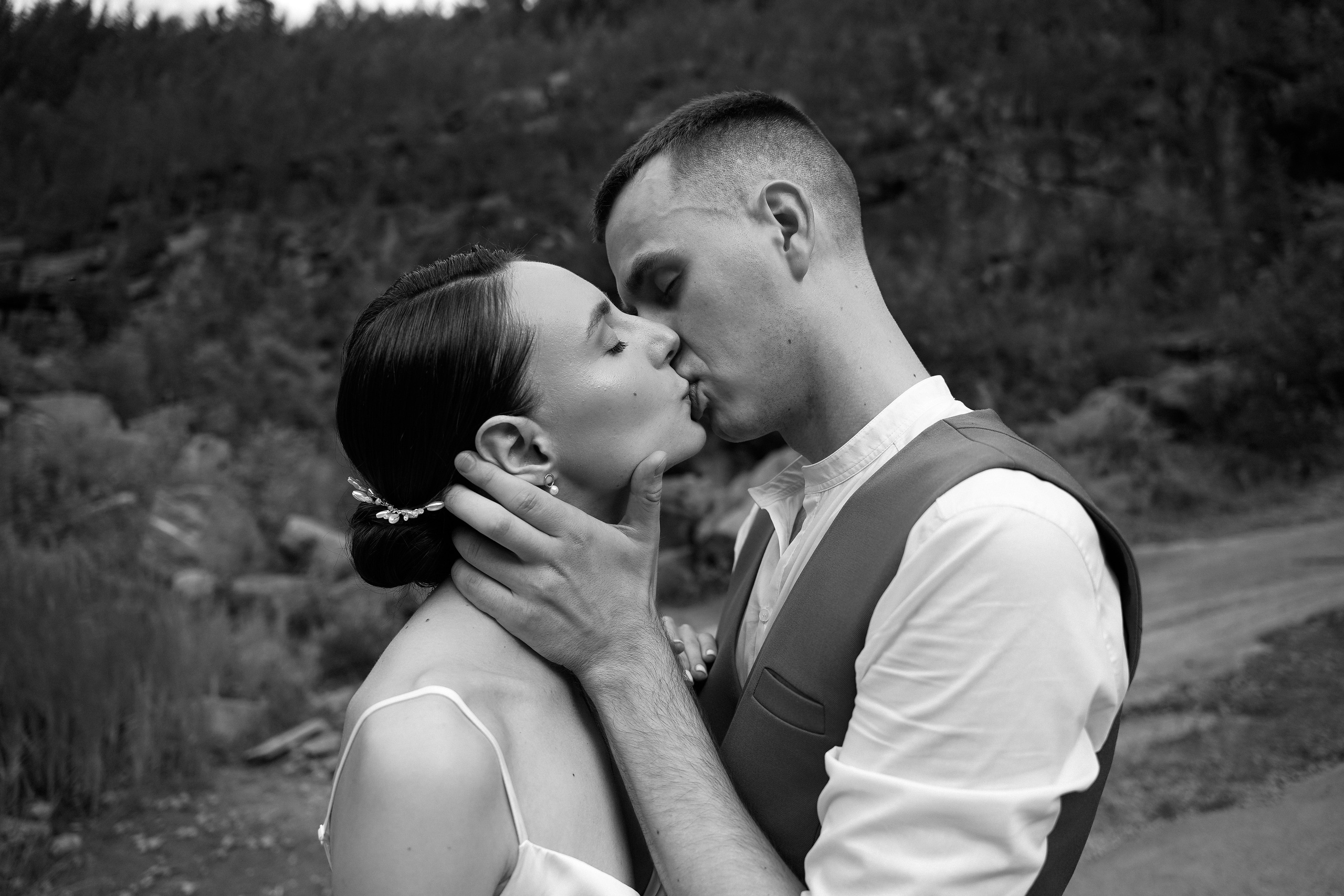 Дело было в полдень. VISUAL ARTIST · KRONGAUZ ANASTASIA