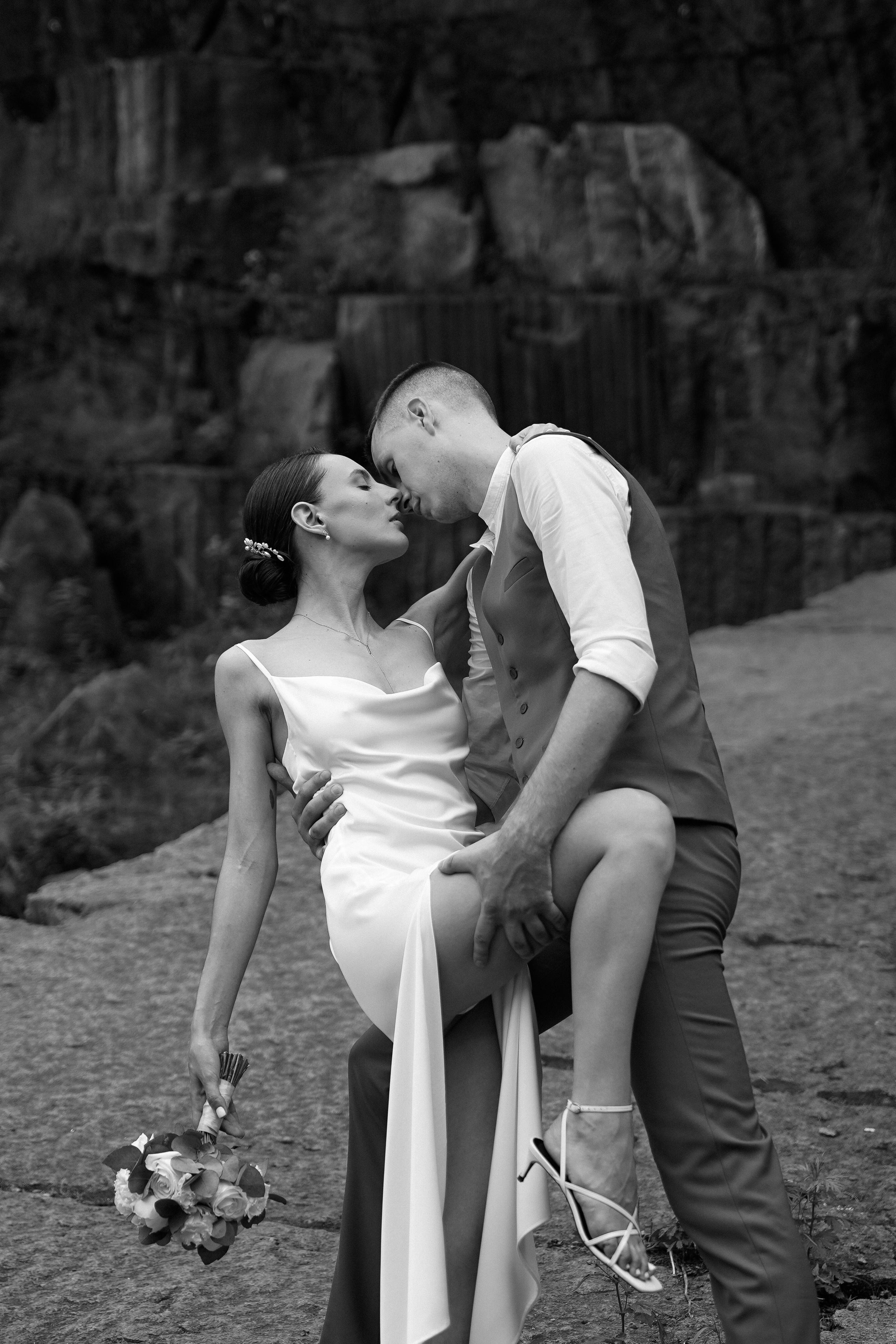 Дело было в полдень. VISUAL ARTIST · KRONGAUZ ANASTASIA