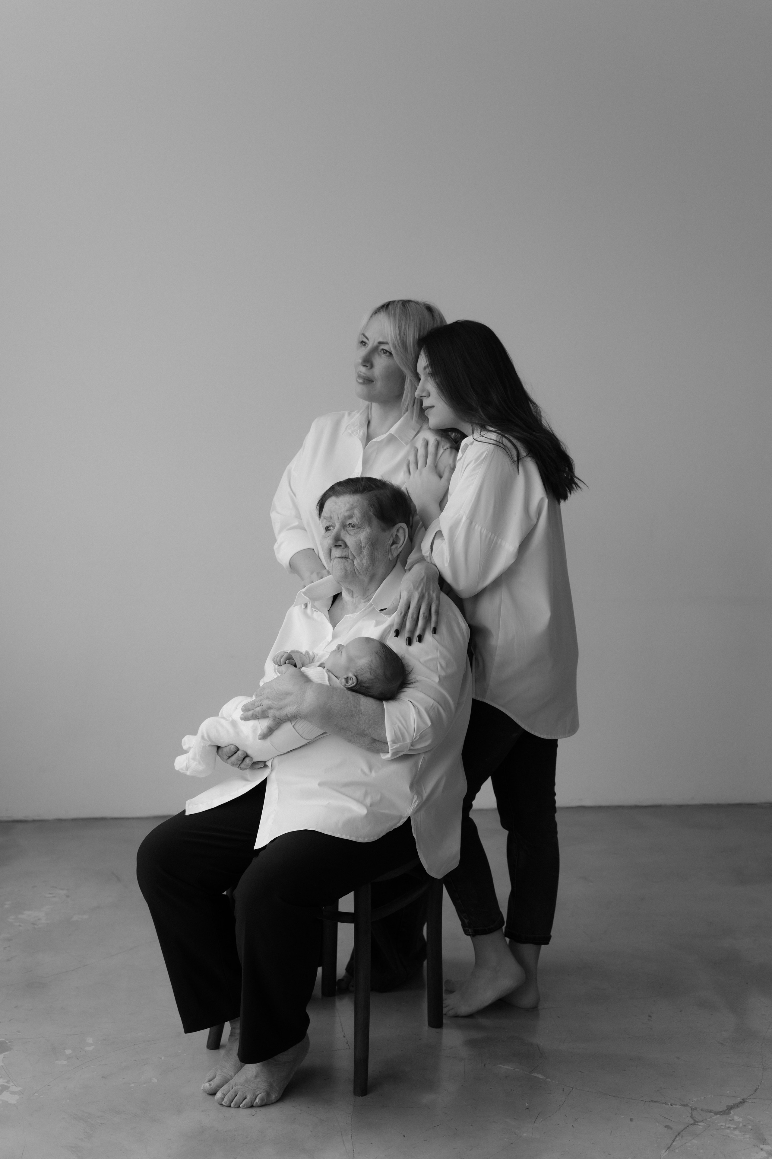 Семейная. Четыре поколения. Фотограф в Новосибирске. Ефимова Анастасия