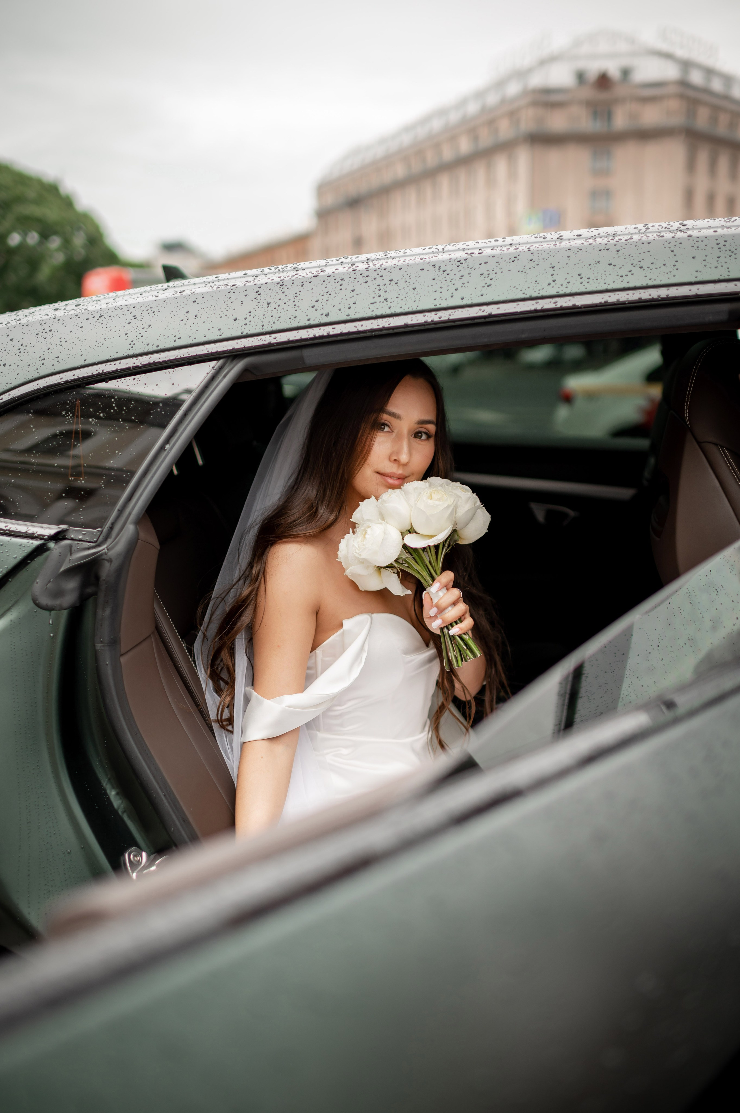 Классическая свадебная фотосессия Аины и Антона по самым красивым местам для свадебной прогулки в Санкт-Петербурге. Портретный, семейный и свадебный фотограф в Санкт-Петербурге и в Пушкине Ширяев Денис