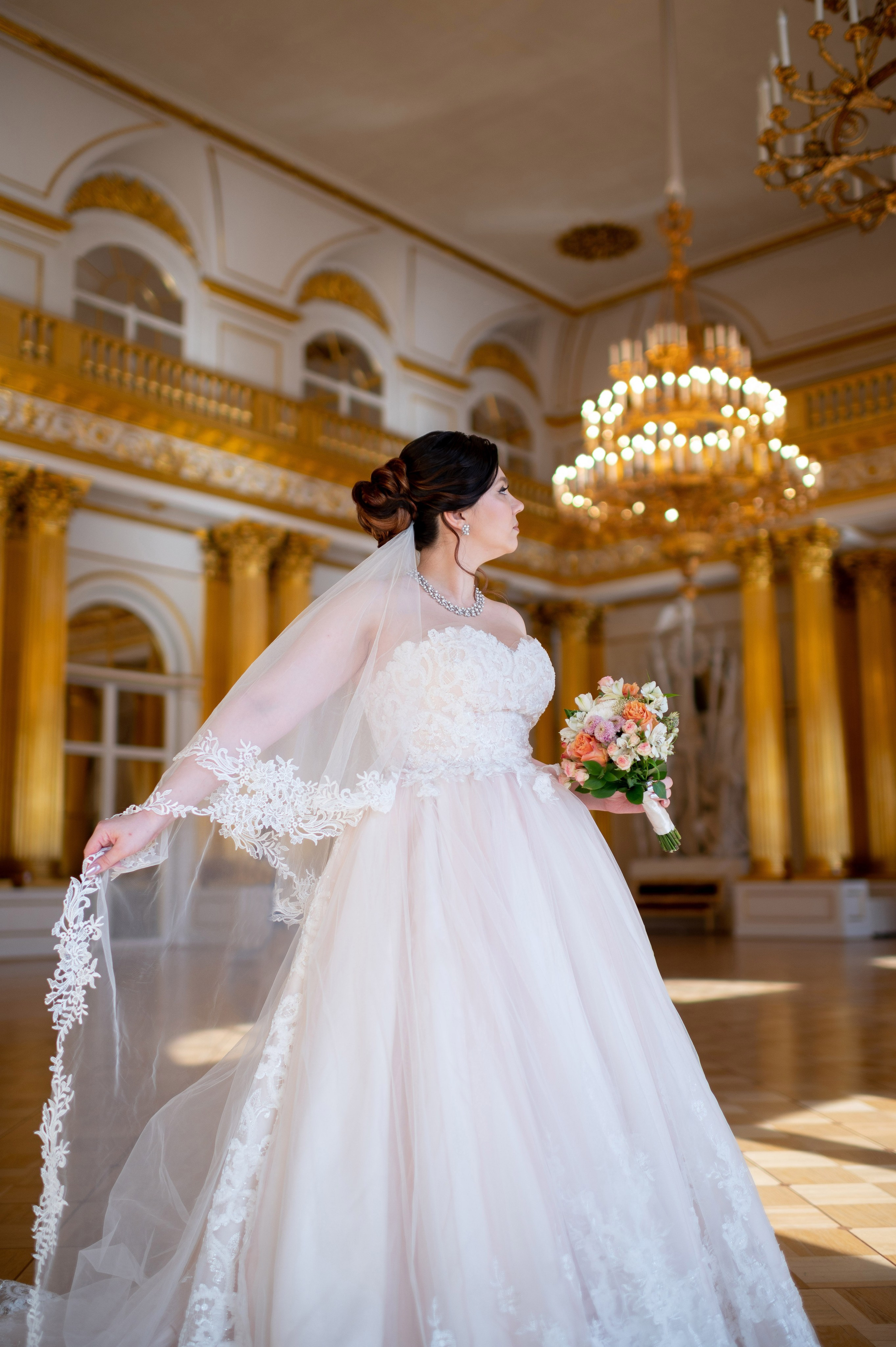 Самая красивая свадебная фотосессия в Эрмитаже. Лучшие свадебные фотографии в Эрмитажа. Портретный, семейный и свадебный фотограф в Санкт-Петербурге и в Пушкине Ширяев Денис