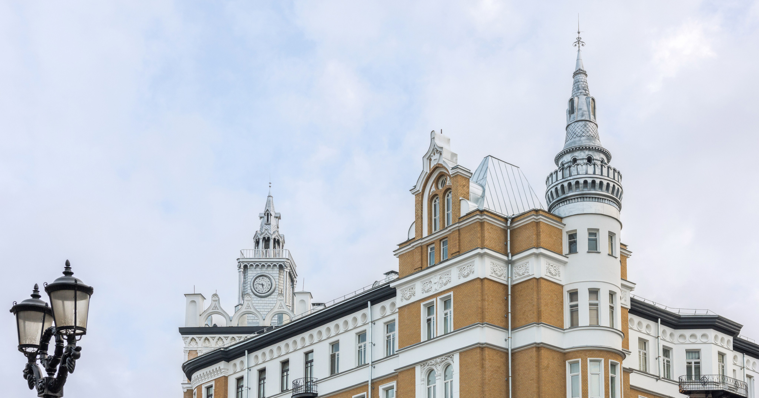 Архитектурная фотосъемка Доходных домов для МосквичMAG. Интерьерный фотограф