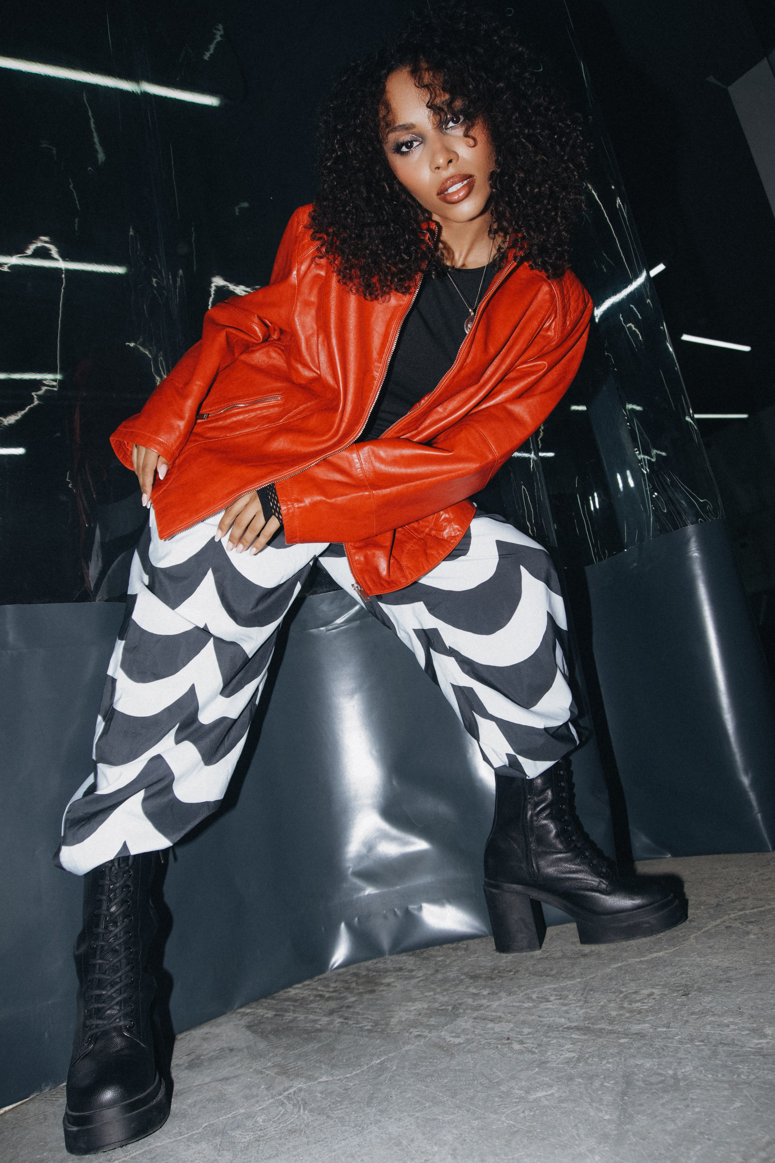 Диана, съемка с авто. Фотограф в Минске Света Григорьева