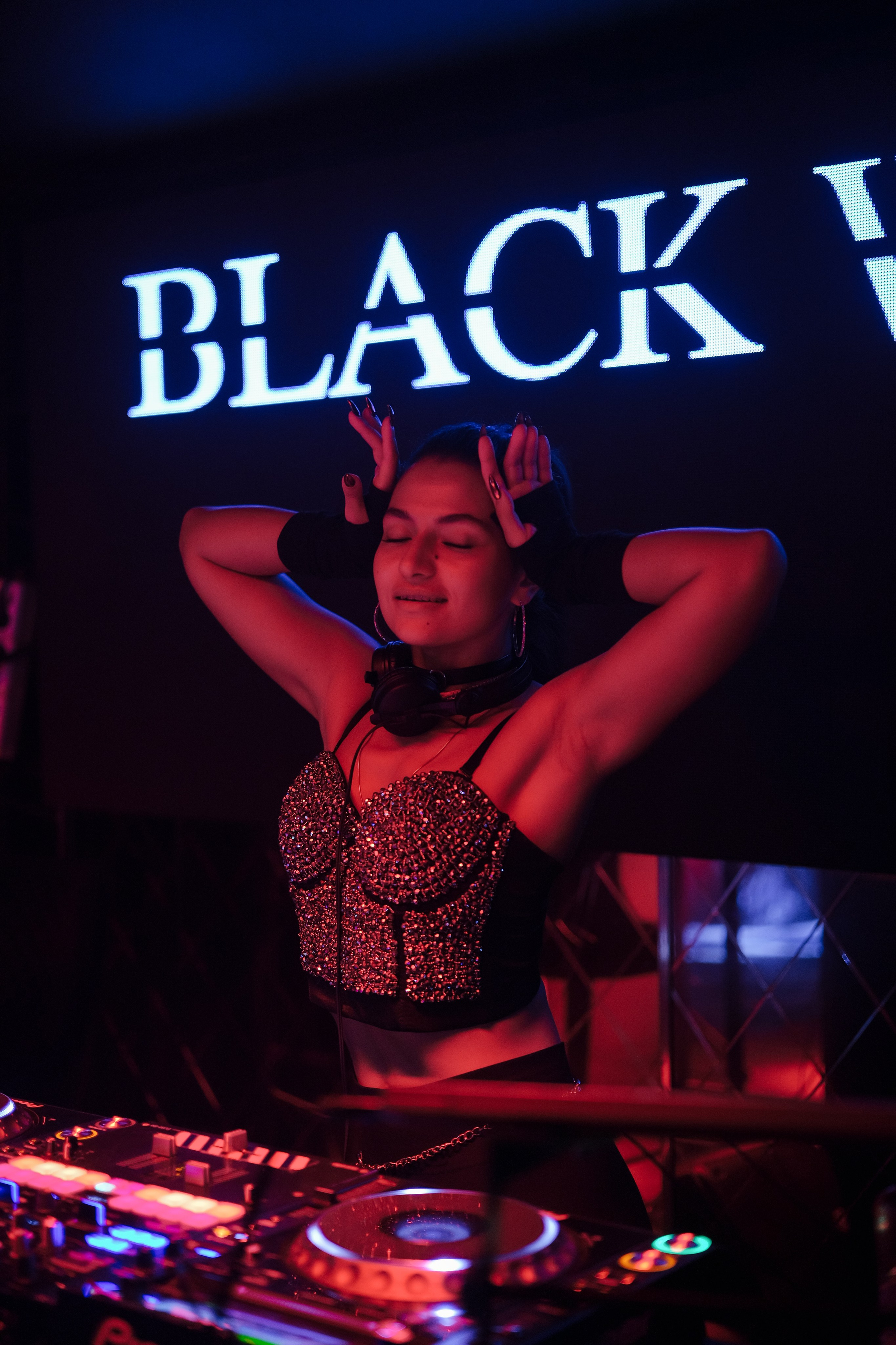 DUKE. Репортажный и клубный фотограф Москва