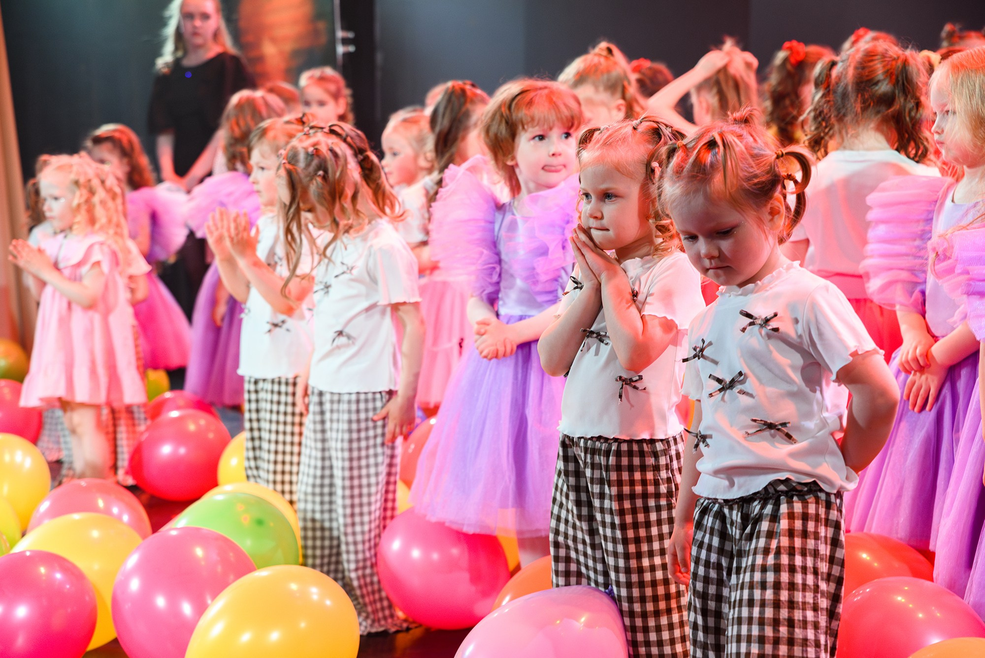 Концерт Вокал Хореографической Студии «Счастливый день». Константин Солодянкин — свадебный и репортажный фотограф в Екатеринбурге и Верхней Пышме