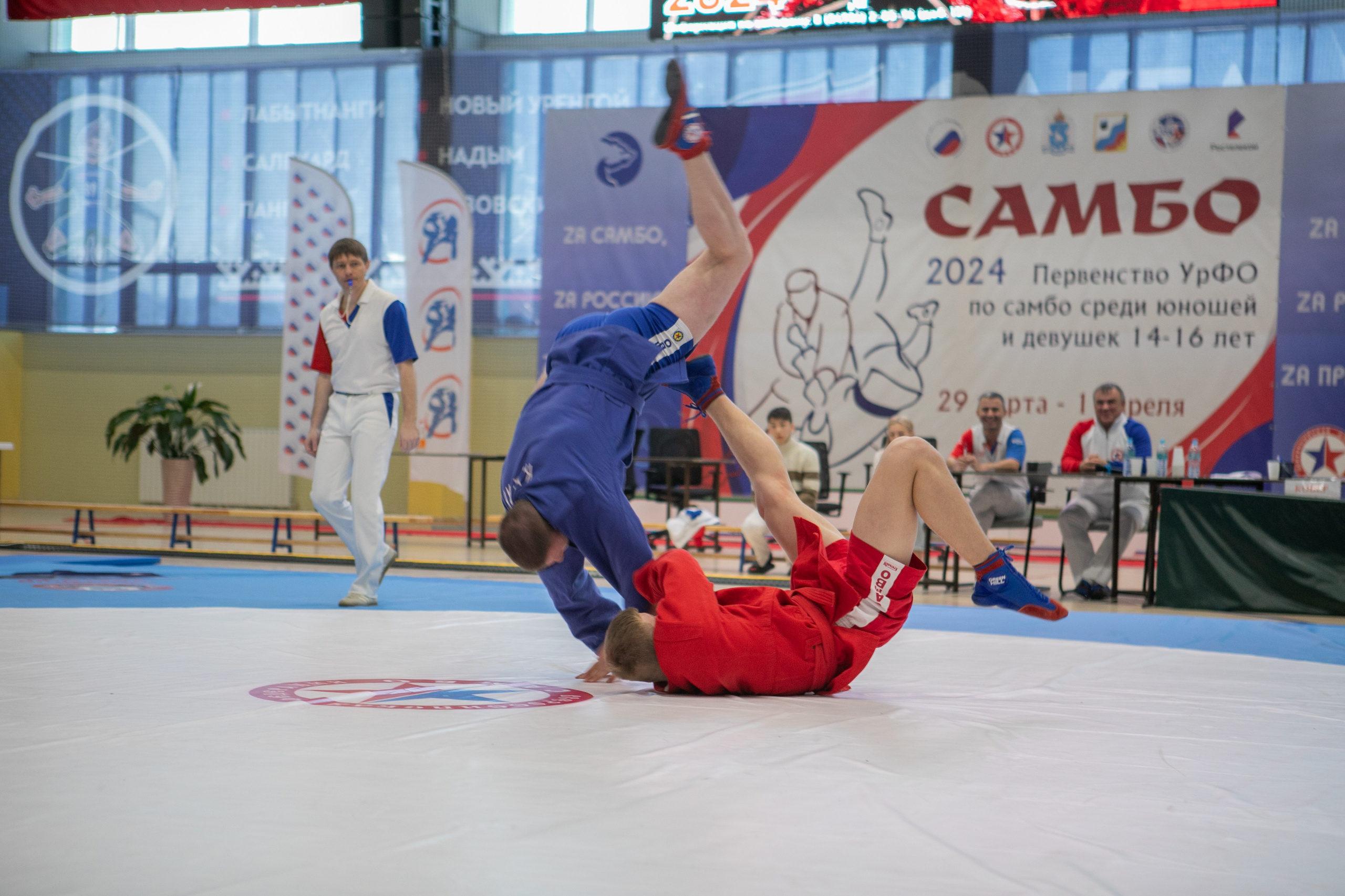 Самбо. Фотограф Губкинского