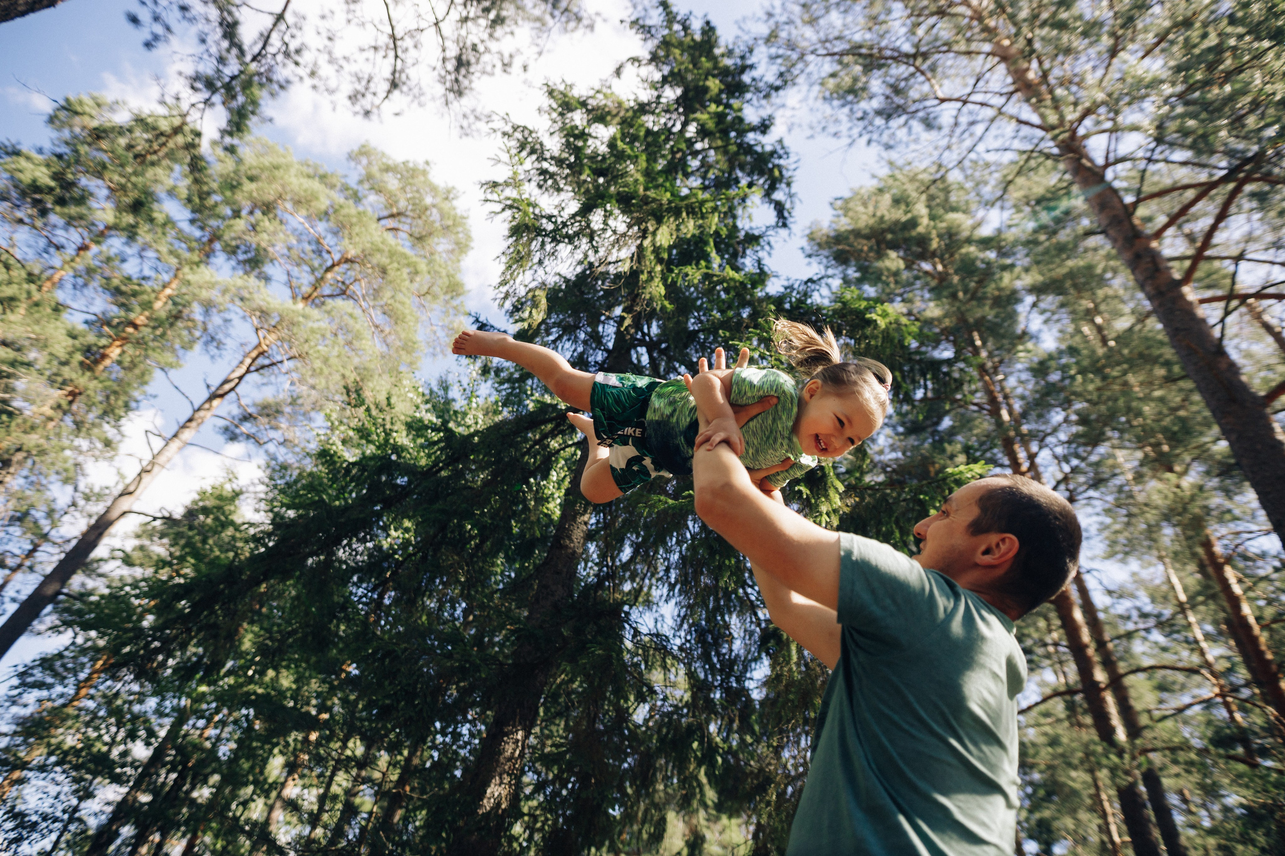 Семейная фотосессия за городом. Дмитрий Мартьянов семейный фотограф в Санкт-Петербурге