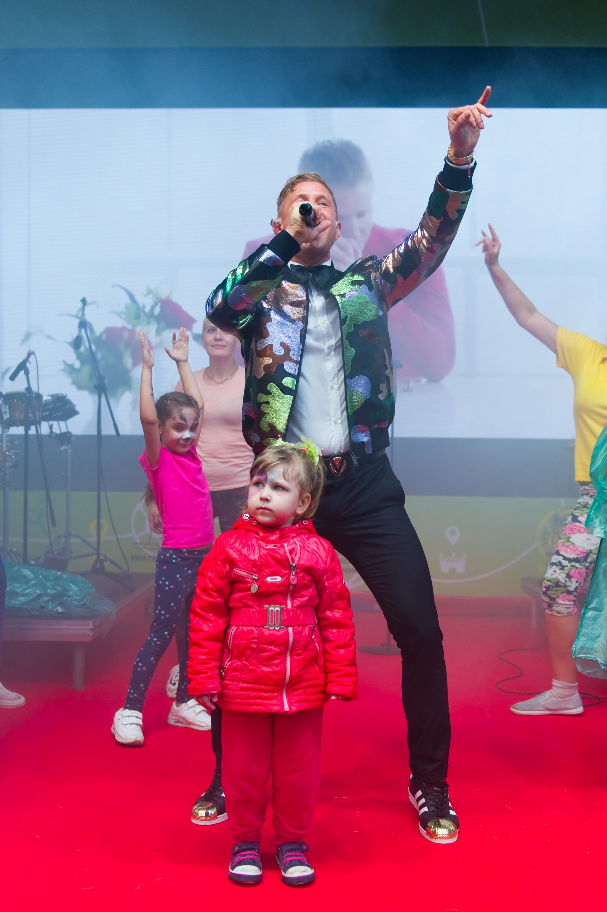 Турбофутбол (корпоративное соревнование «Пятерочки»). Репортажный фотограф и видеограф Слава Думчев. Тимбилдинги, отчетники, корпоративы