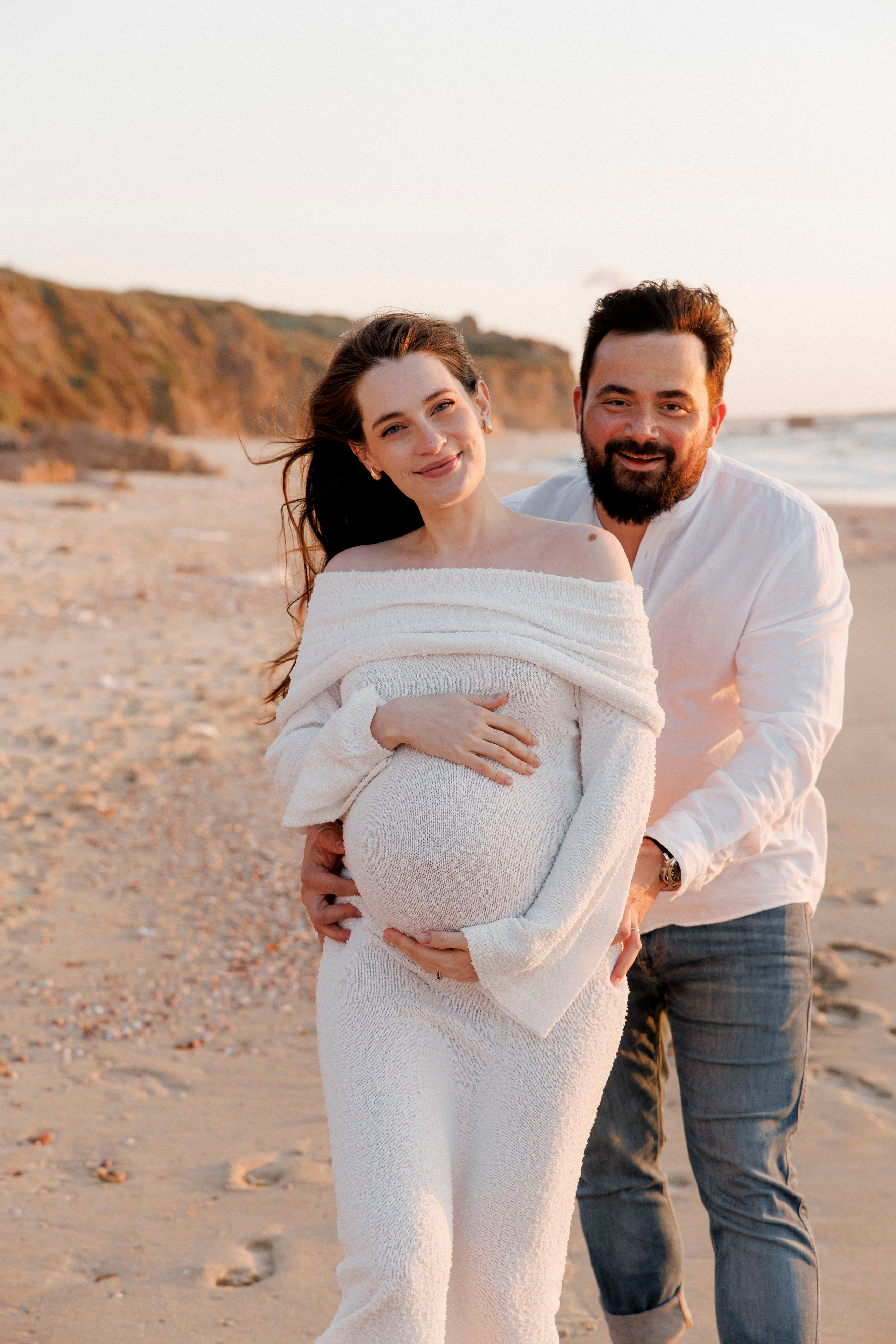 Pregnancy photoshoot (home/park/beach). Главная