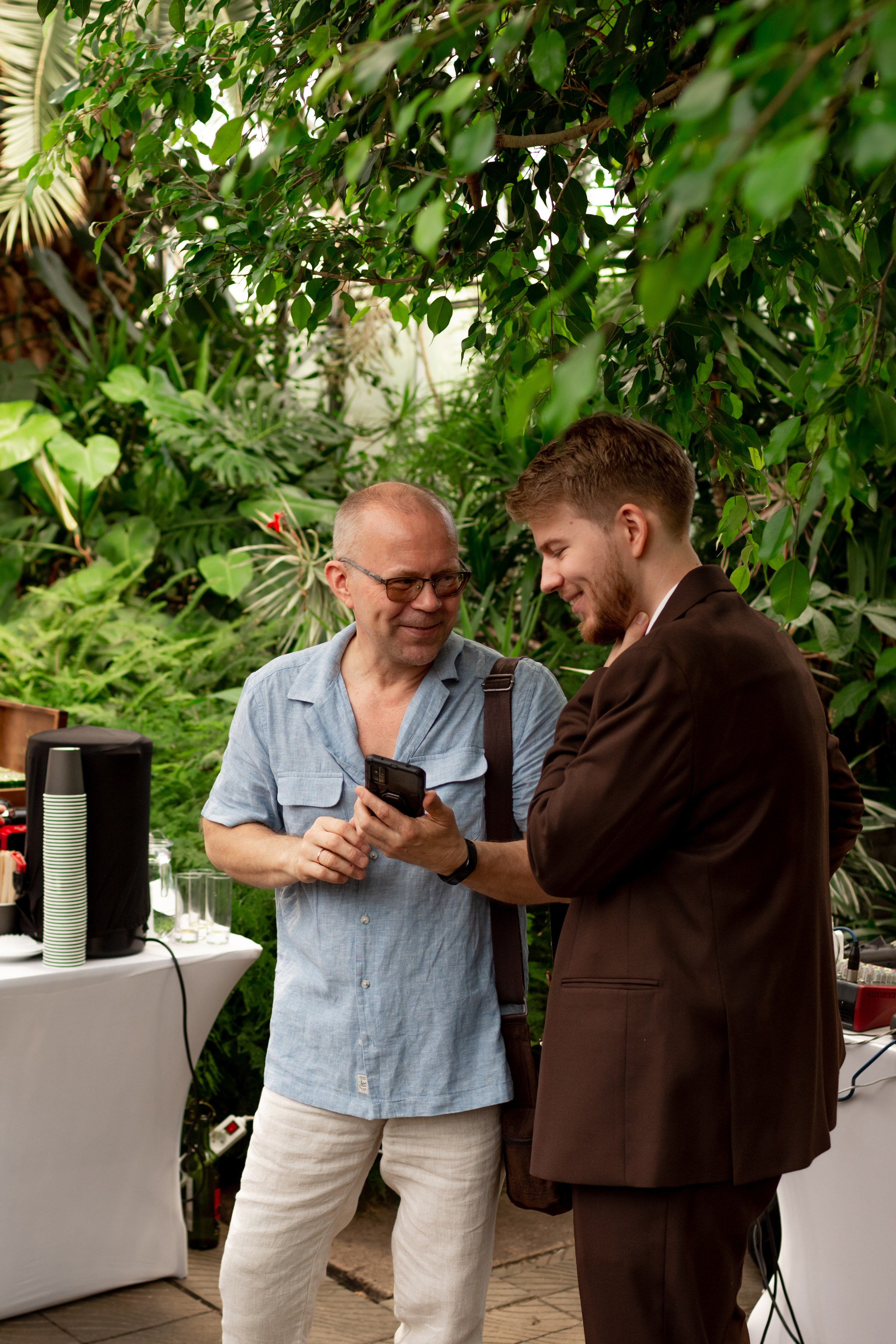 Выездная регистрация в Оранжерее Таврического сада. Свадебный фотограф Кирилл Белый