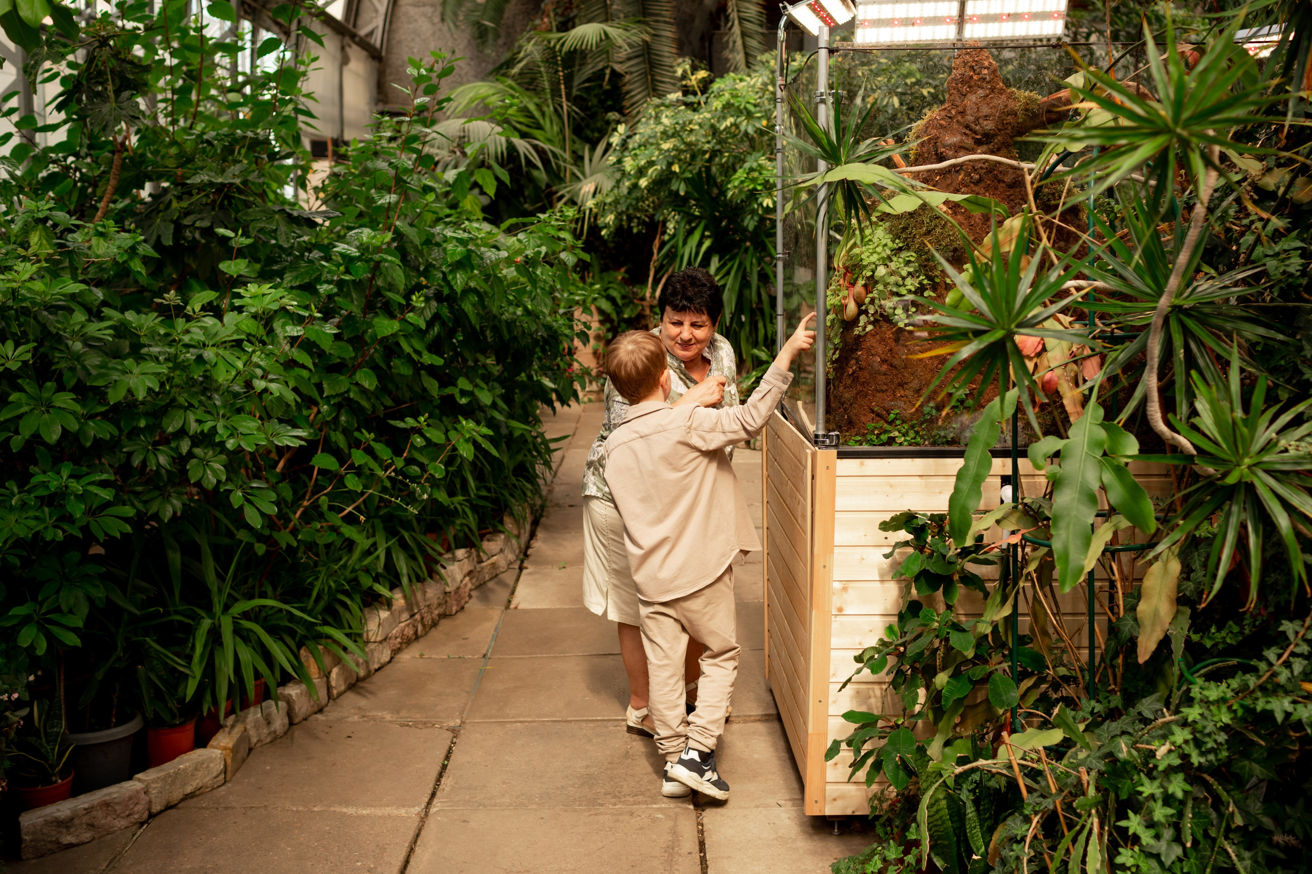 Выездная регистрация в Оранжерее Таврического сада. Свадебный фотограф Кирилл Белый