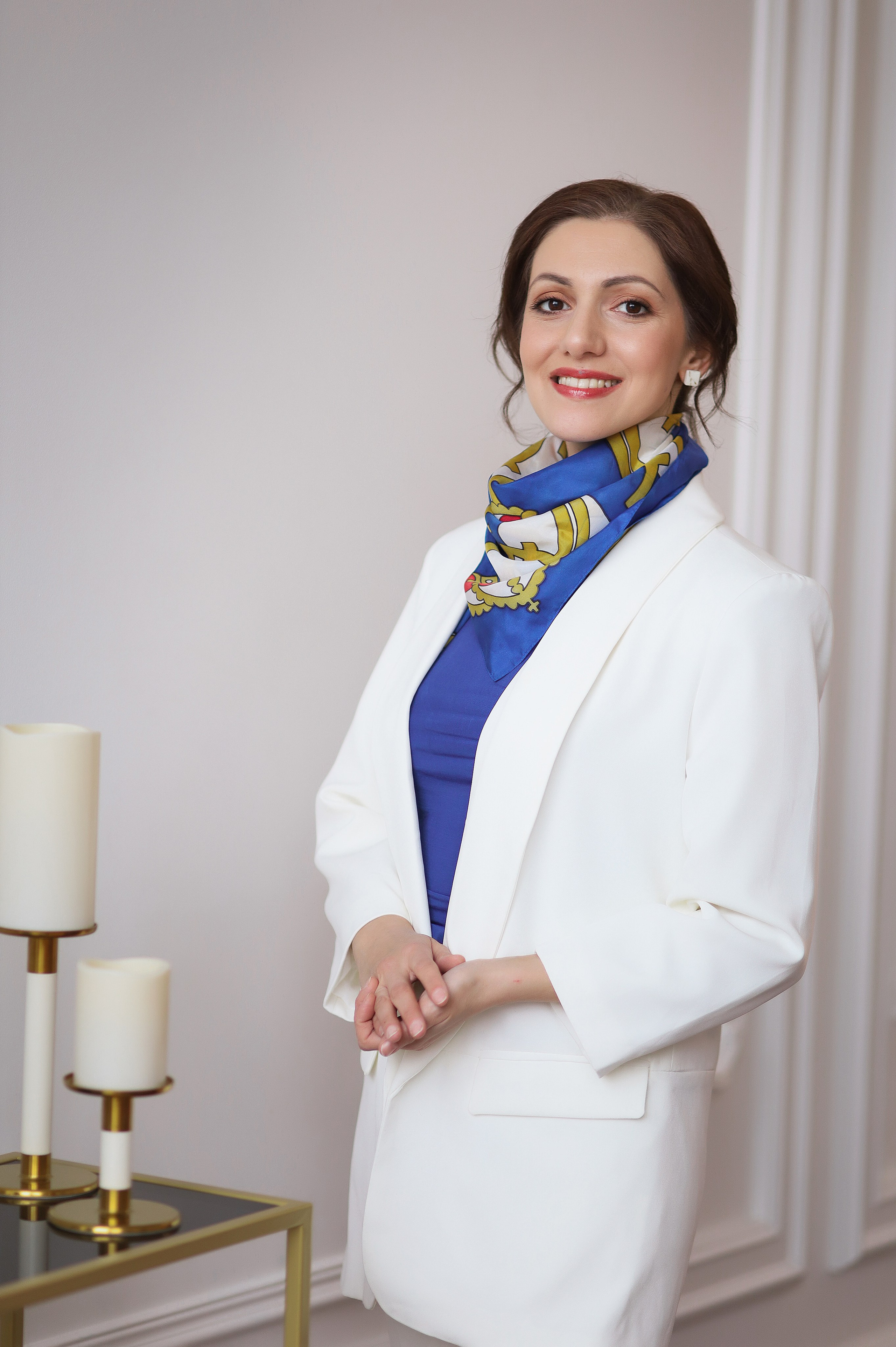 Нонна преподаватель испанского, автор курсов и книг. Визуал для эспертов и блогеров