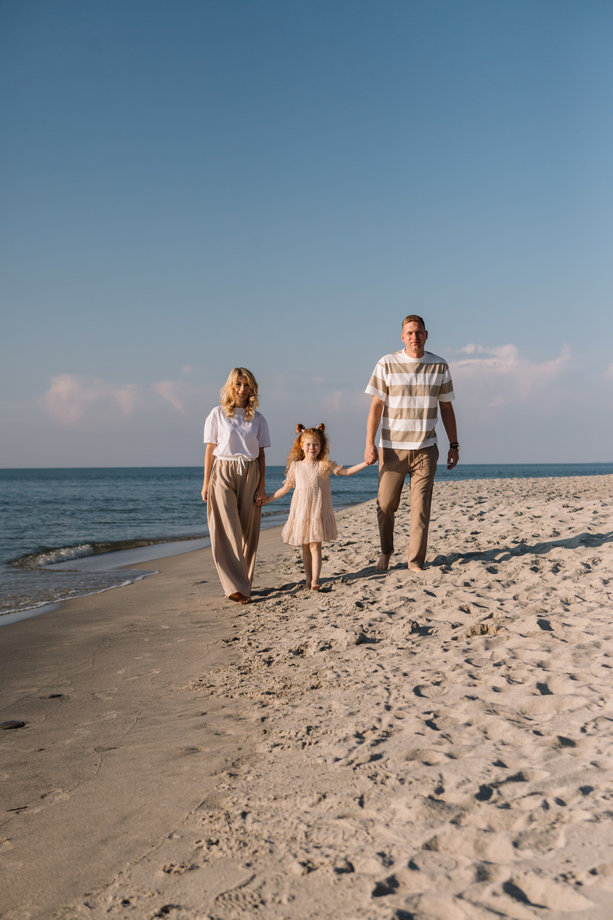 Алексей и Наталья. Семейная фотосессия на море. Семейный фотограф в Калининграде Анастасия Юрина