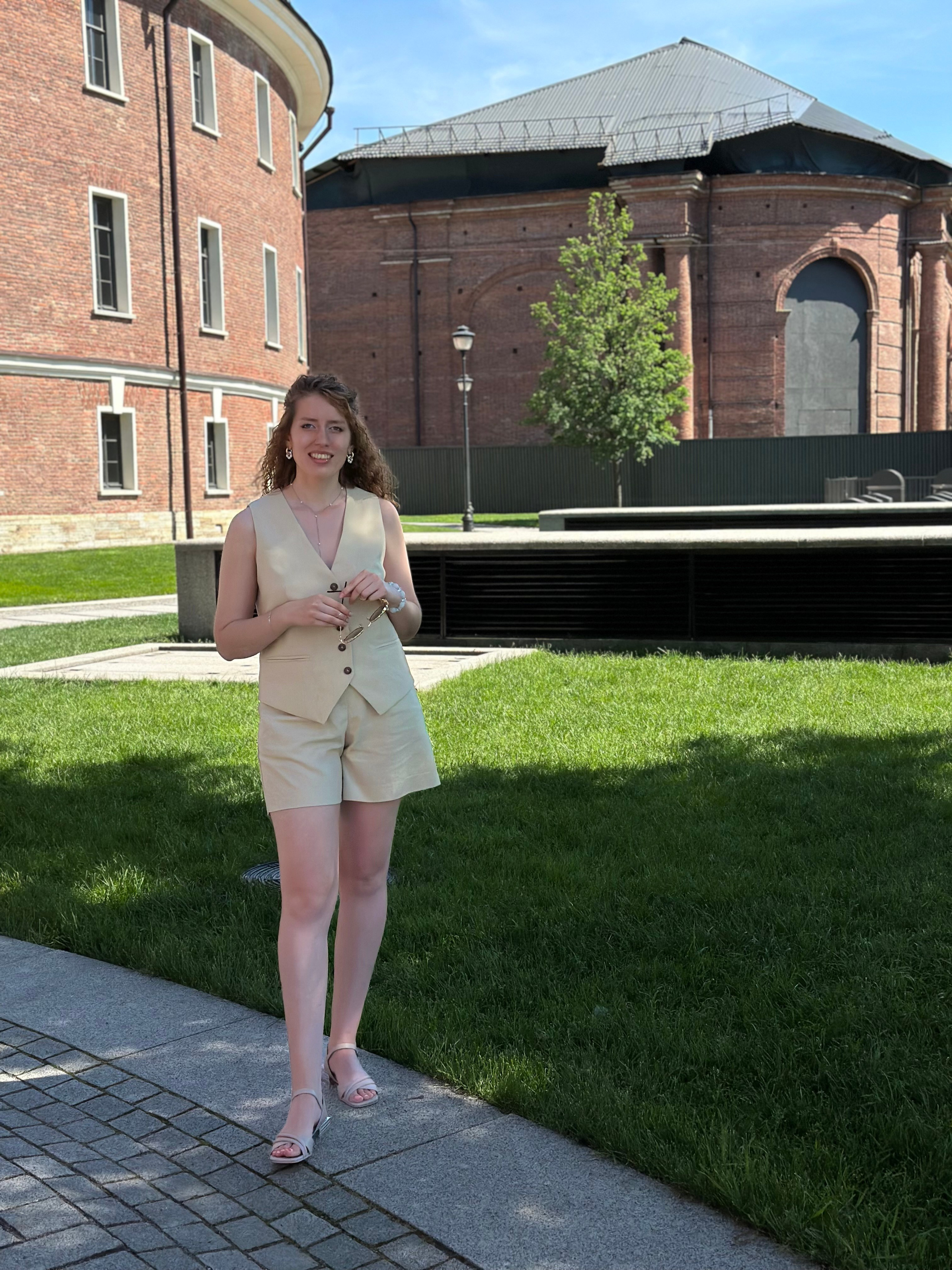 Прогулка по центру. КОНТЕНТ |БРЕНД фотограф Санкт-Петербург — Жанна Олтаржевская