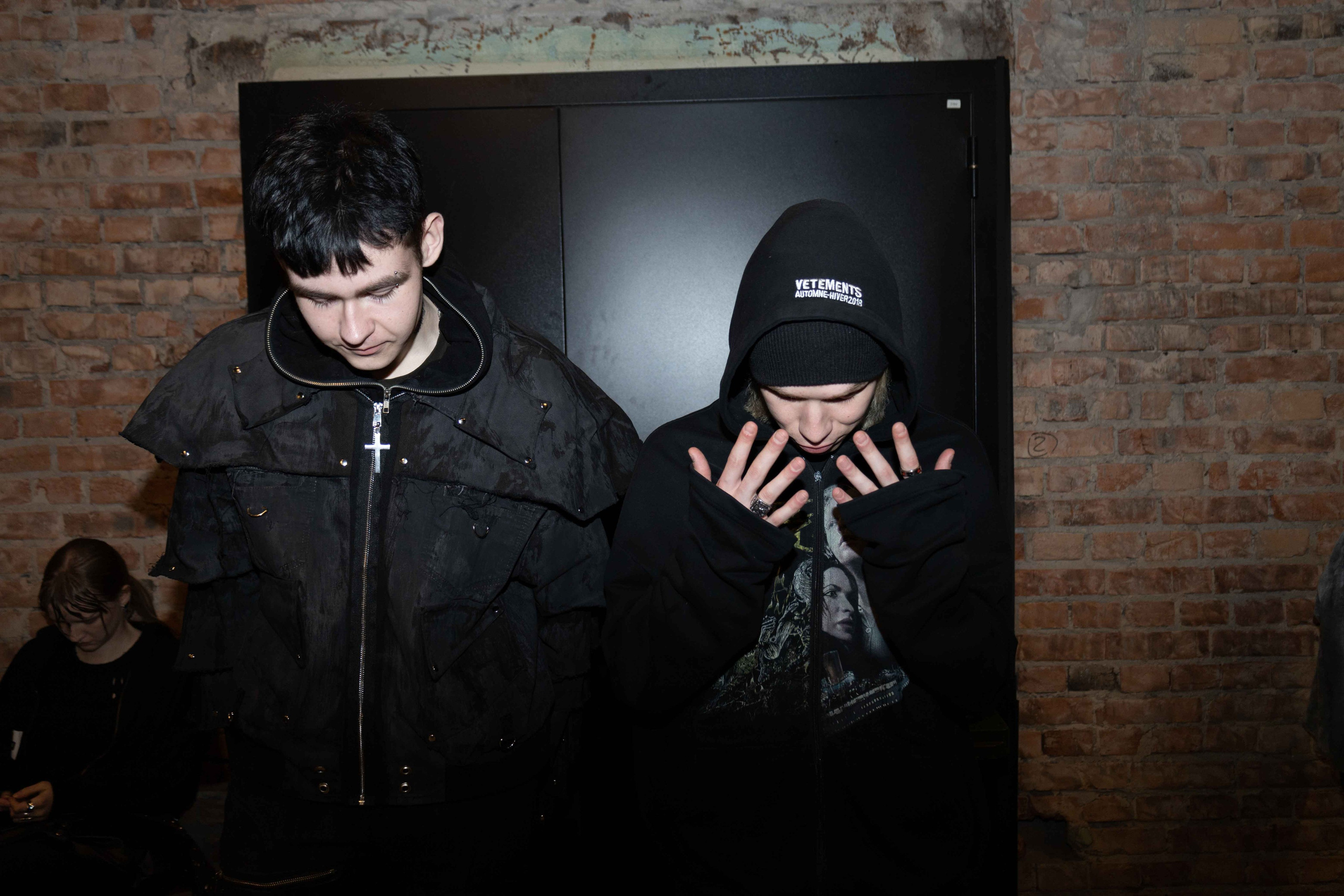 Auxi Backstage. VICTORIA SHU