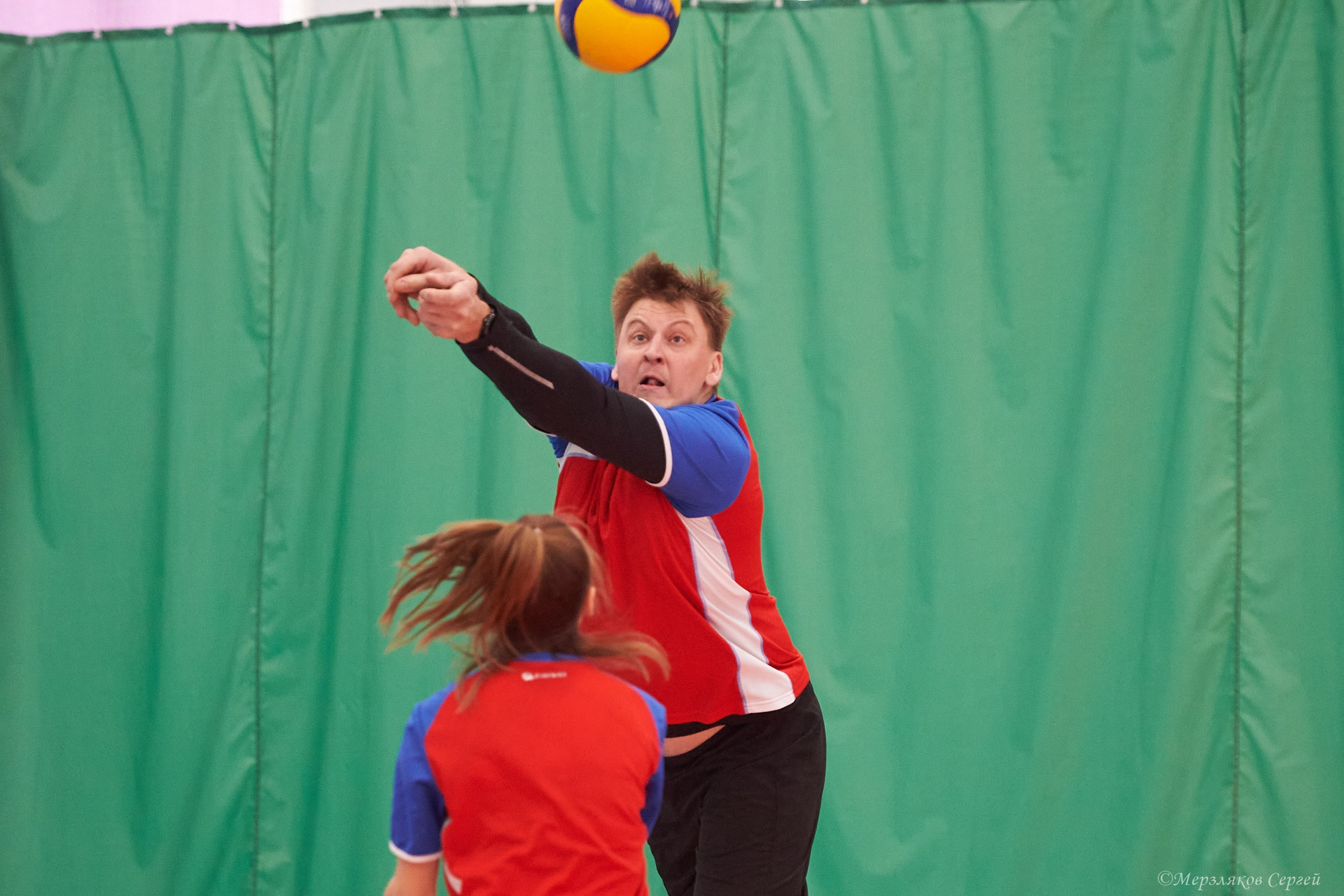 Новогодний волейбольный турнир. Ижевск. 16.12.23. Спортивный репортажный фотограф в Ижевске Сергей Мерзляков