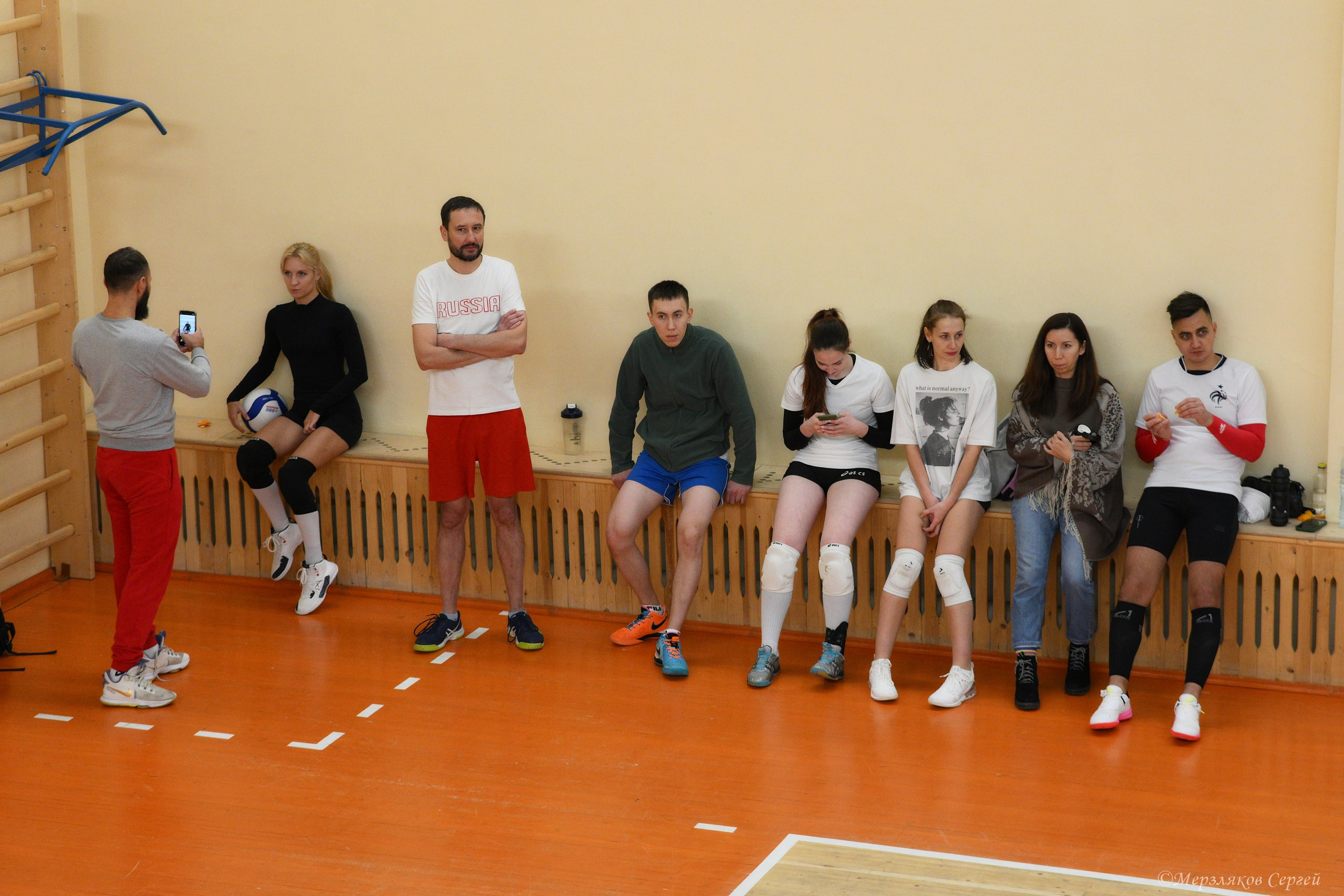 Новогодний турнир по волейболу. Ижевск. 15.12.2023. Спортивный репортажный фотограф в Ижевске Сергей Мерзляков