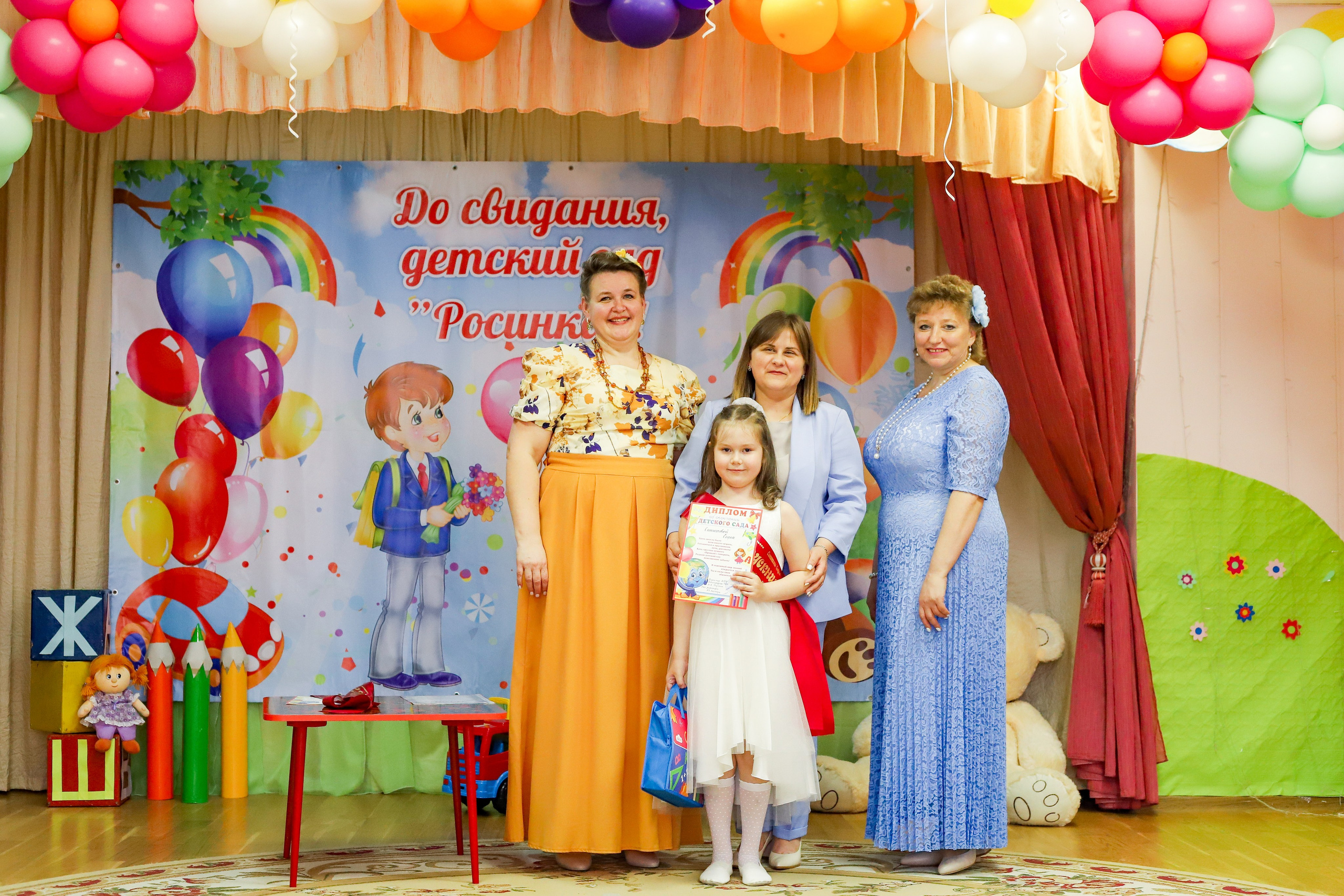 Съёмки праздников и выпускных в детских садиках и школах. Семейный и детский фотограф Эльвира Билибина