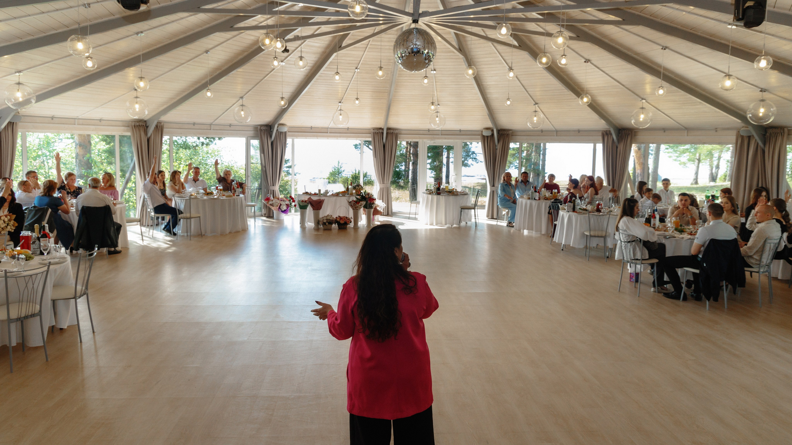 Максим и Ирина на базе Заостровье банкет. Свадебный и семейный фотограф в г. Волхов Алексей Кочерыжкин