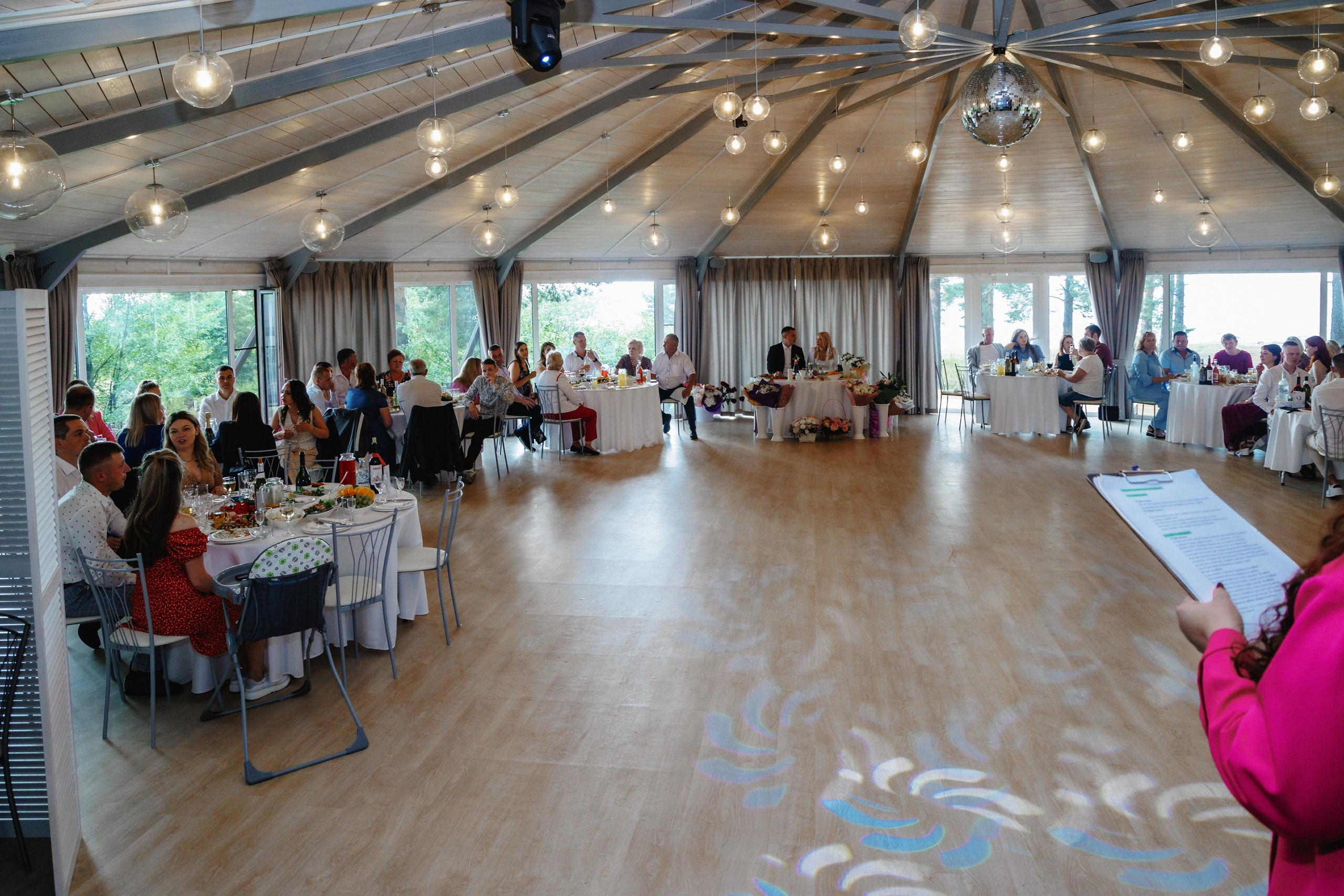 Максим и Ирина на базе Заостровье банкет. Свадебный и семейный фотограф в г. Волхов Алексей Кочерыжкин