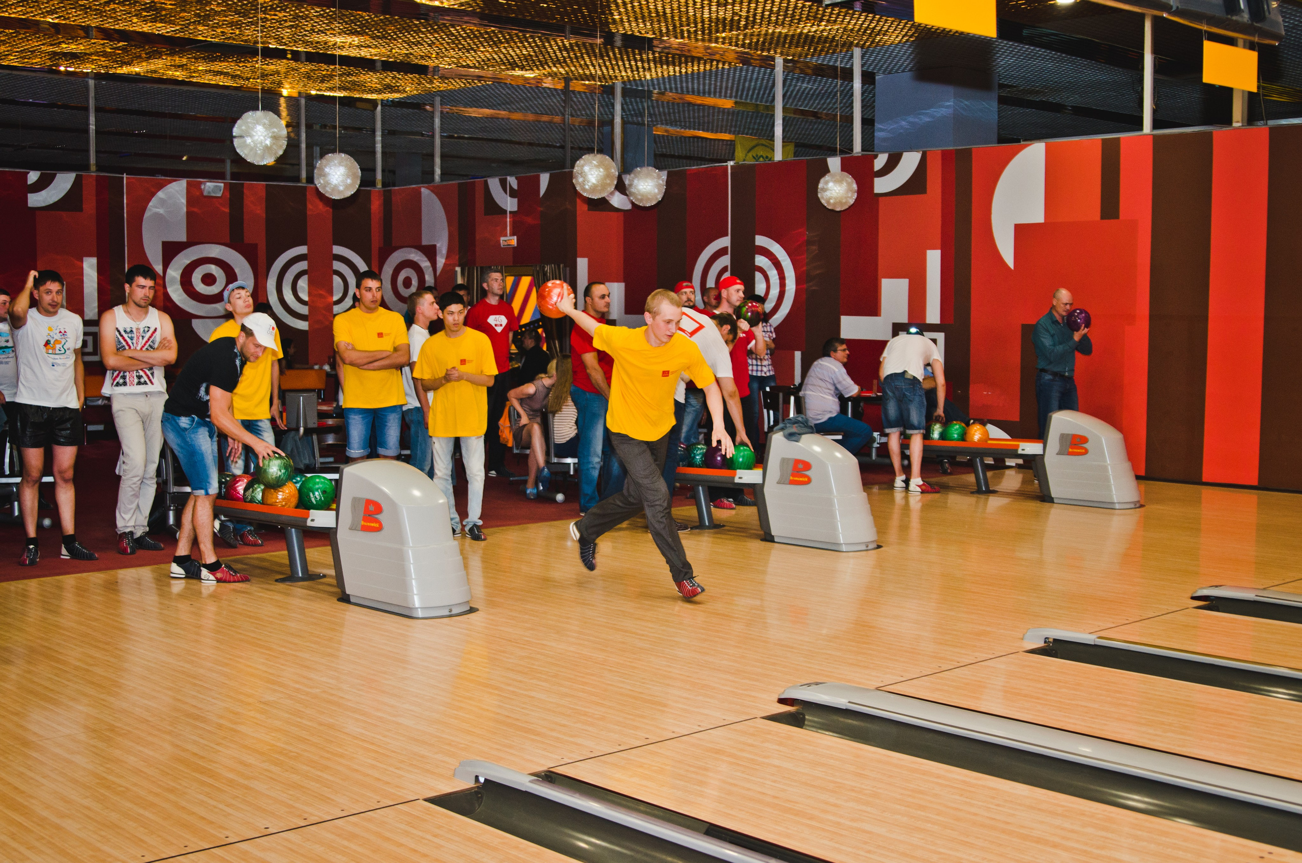 Копоратив.МТС-Теле2-Ростелеком.Боулинг. Свадебный и семейный фотограф Денис Лукьянов в Краснодаре, Краснодарском крае и Республике Крым