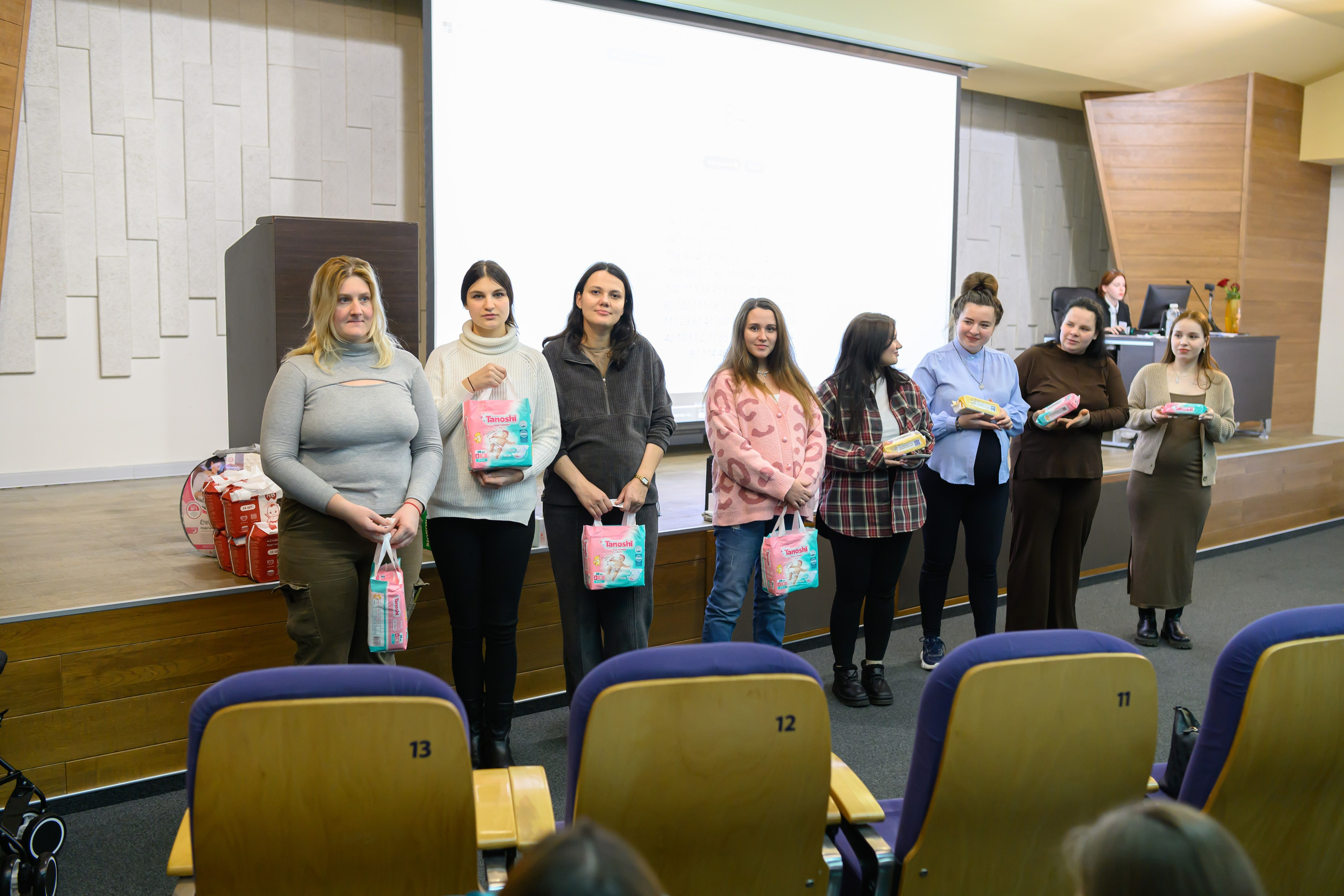 Праздник материнства ноябрь 2025. Профессиональный фотограф Елена Красилина г.Ярославль, г. Рыбинск