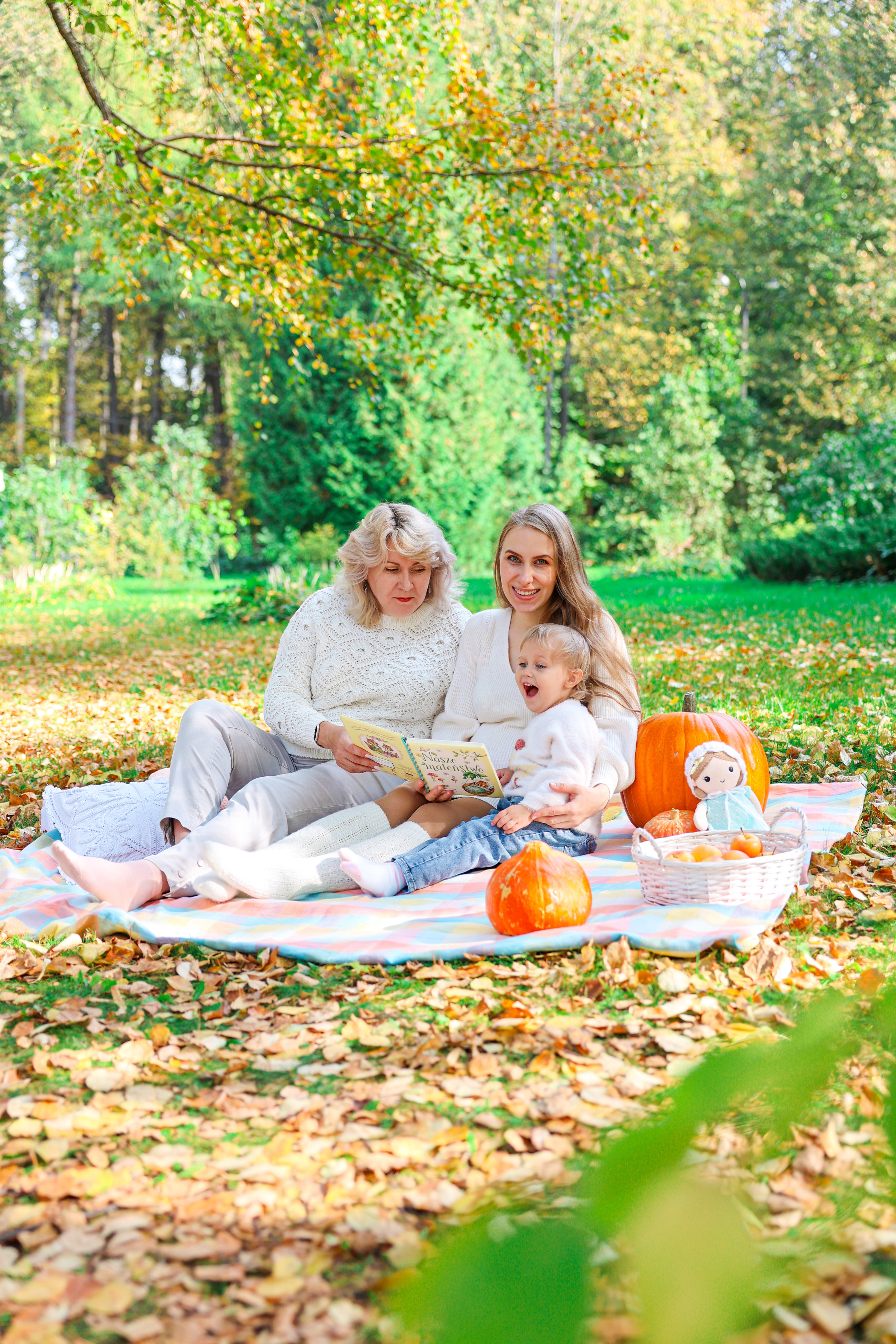 Ира с мамой и дочкой. Оксана Ромашкина- семейный и ньюборн фотограф из Москвы