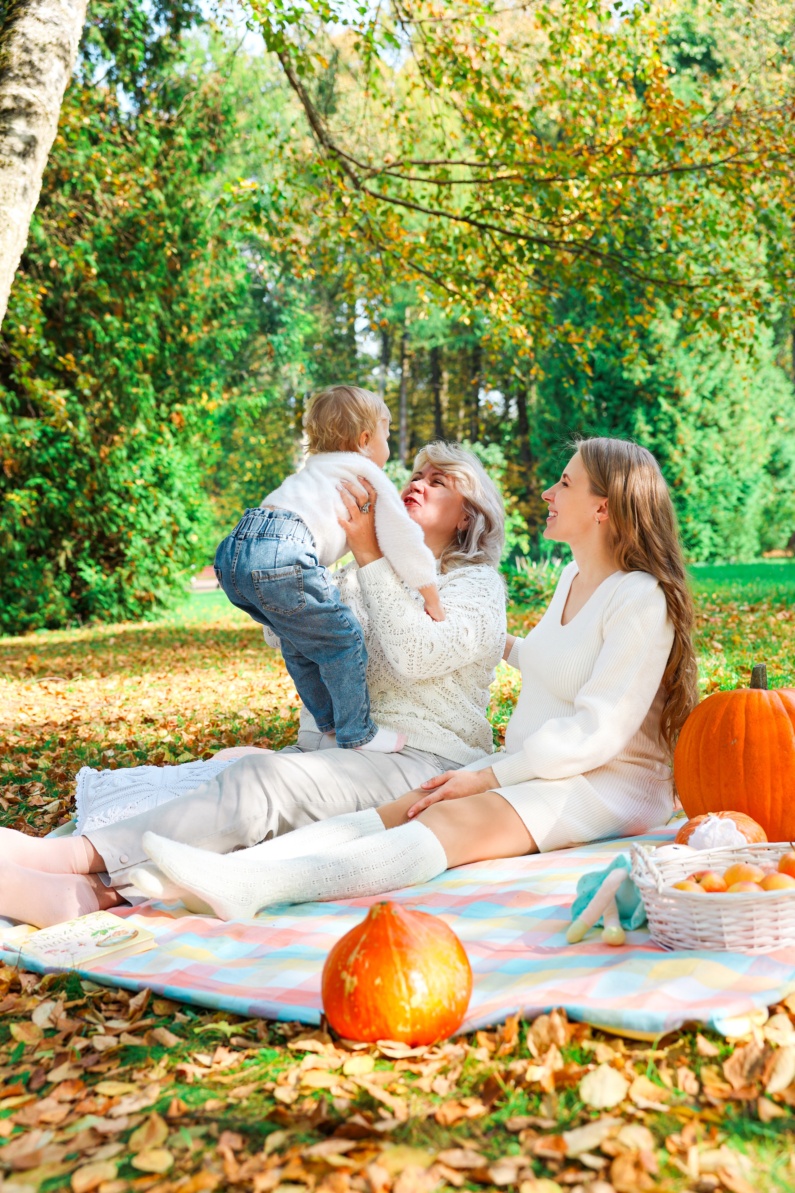 Ира с мамой и дочкой. Оксана Ромашкина- семейный и ньюборн фотограф из Москвы